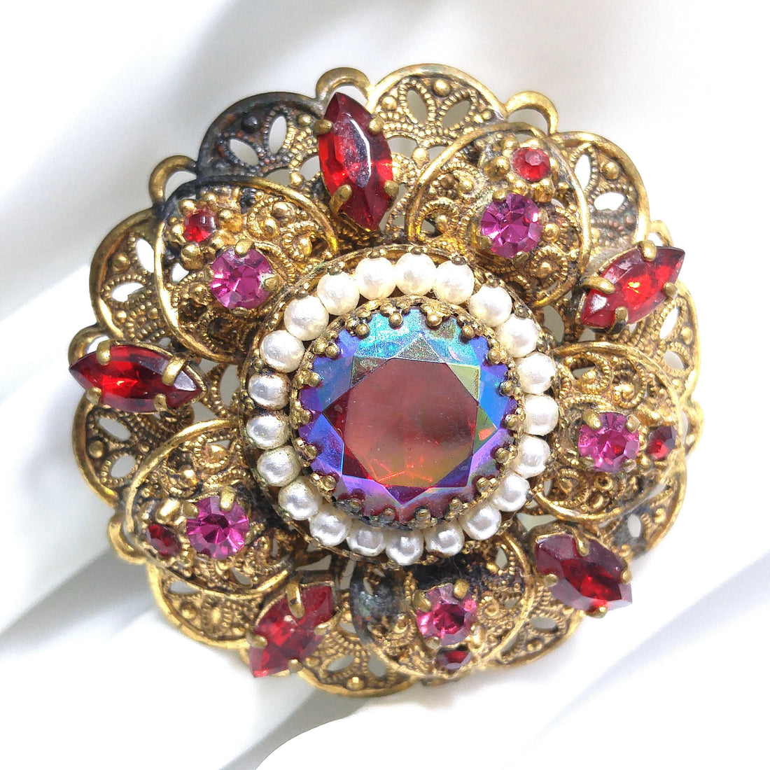 Western Germany vs. Germany Vintage Jewelry: What’s the Difference?