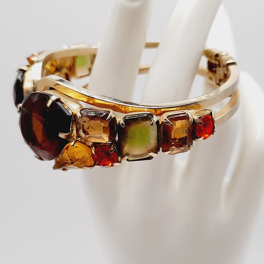 The History of Juliana Vintage Jewelry