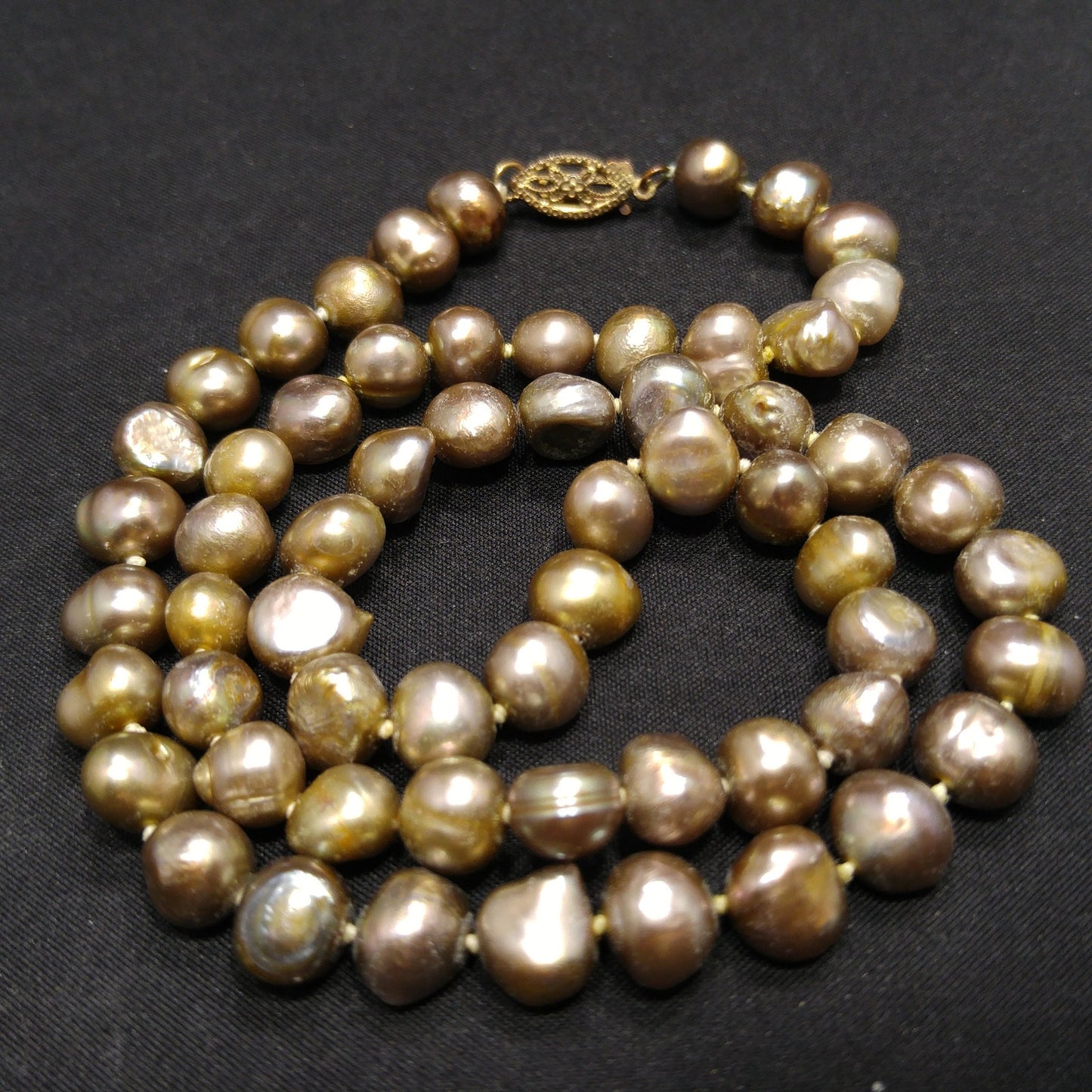 Fresh Water Pearl Necklace, Hand Knotted, Vintage Jewelry