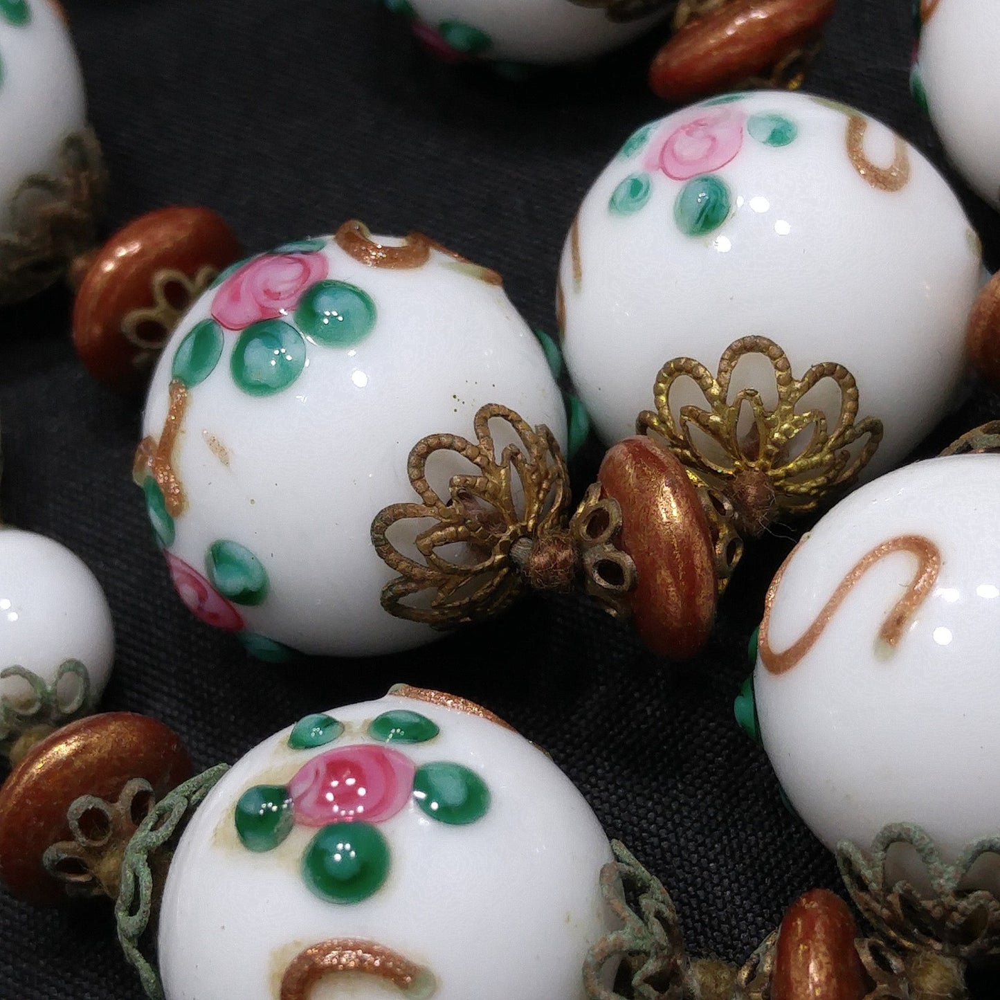 White Floral Lampwork Beaded Necklace, Hand Blown Glass, 1960s Vintage Jewelry