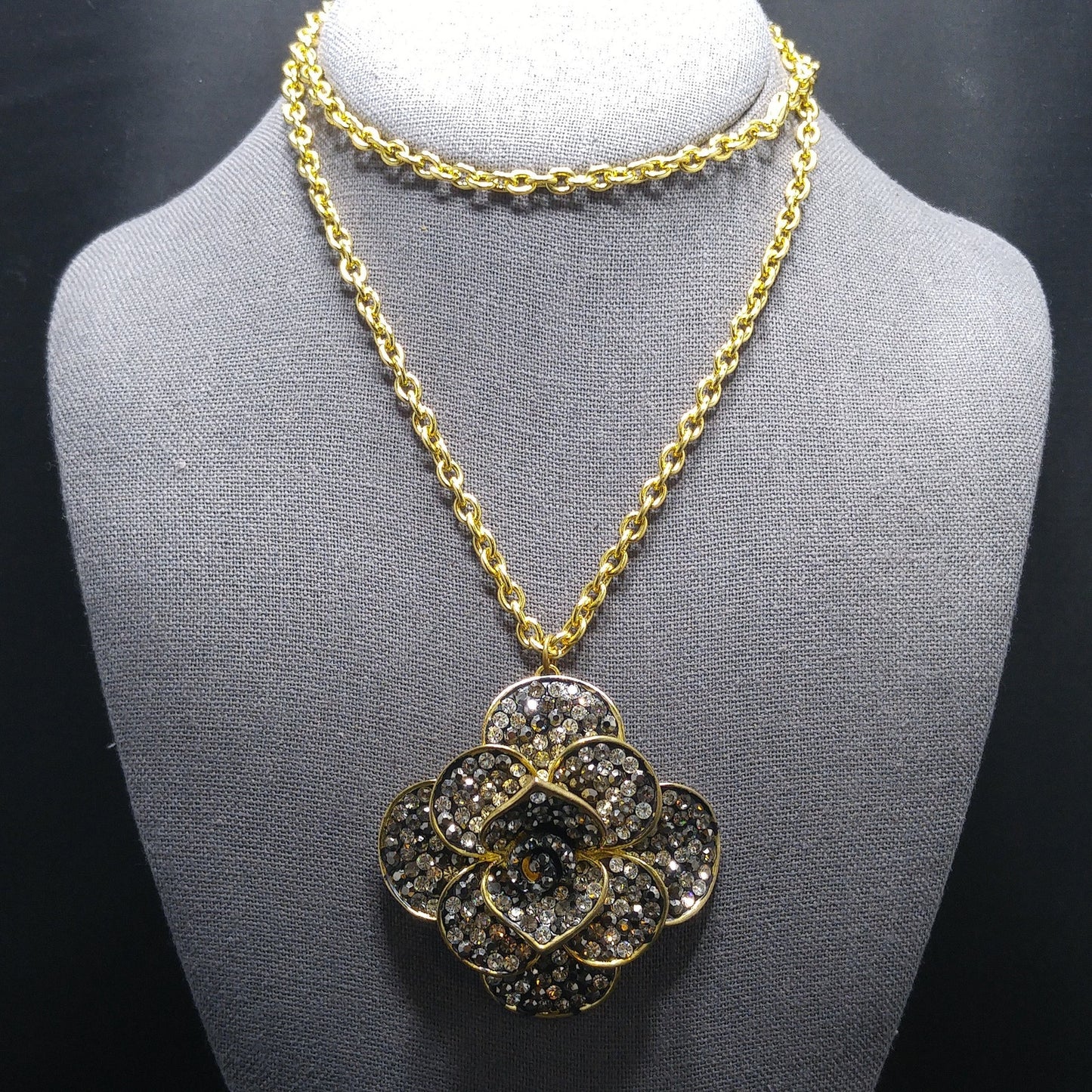 Austrian Crystal Flower Pendant Necklace, Gold Plated, 1980s Vintage Jewelry