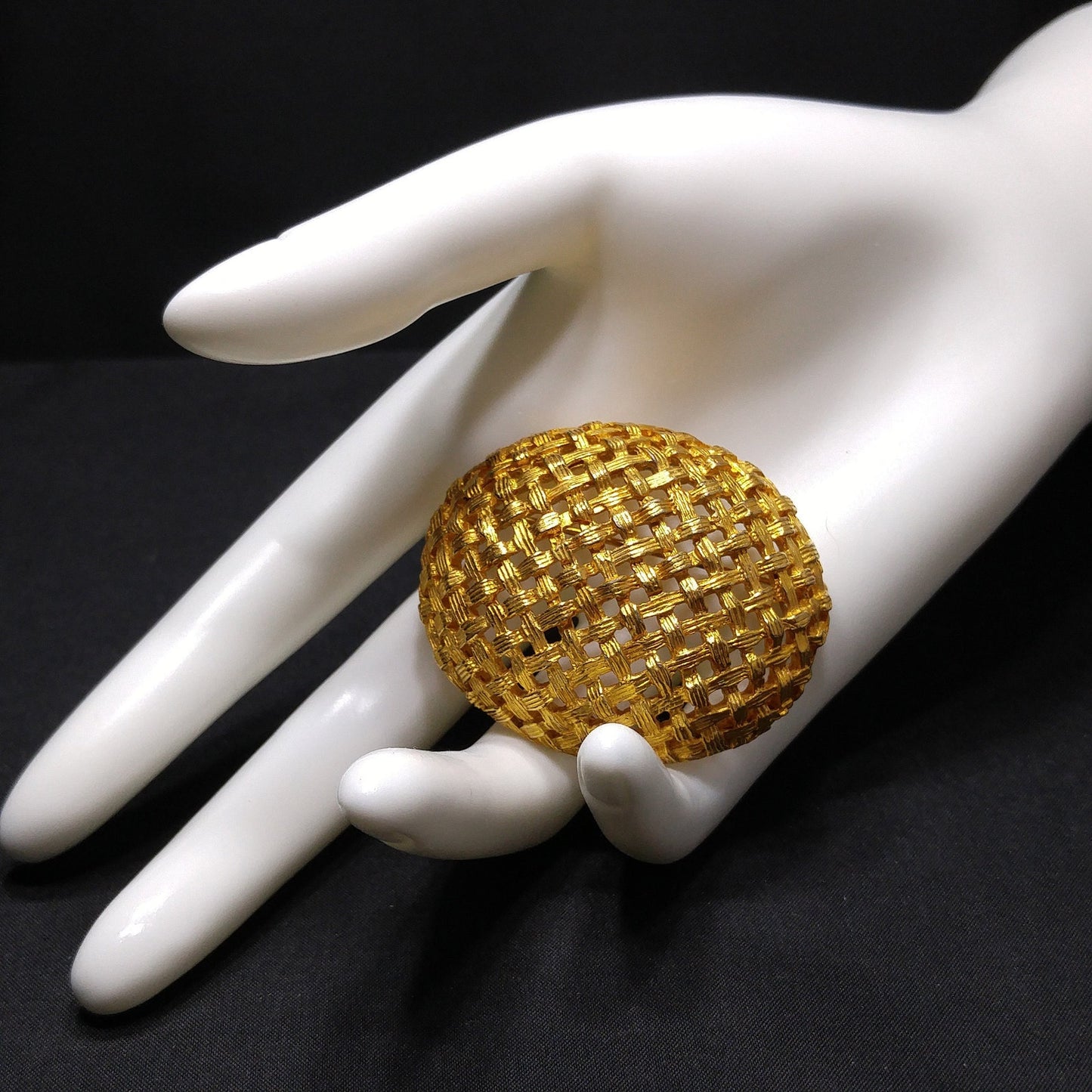 Hattie Carnegie Basket Weave Brooch, Designer Signed, 1950s Vintage Jewelry