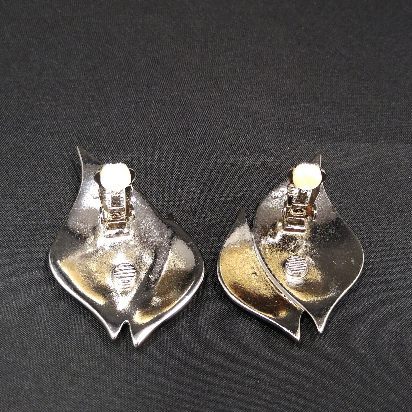 Laurel Burch Two Leaves Clip Earrings, Rhodium Plated, 1980s Vintage Jewelry