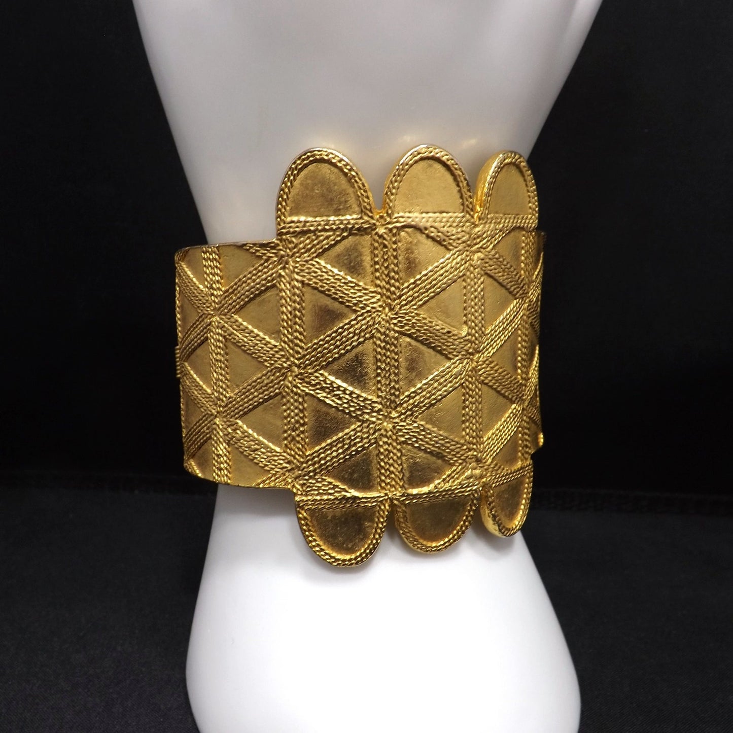 Kenneth Lane Large Hinged Bracelet, Gold Plated, Vintage Jewelry