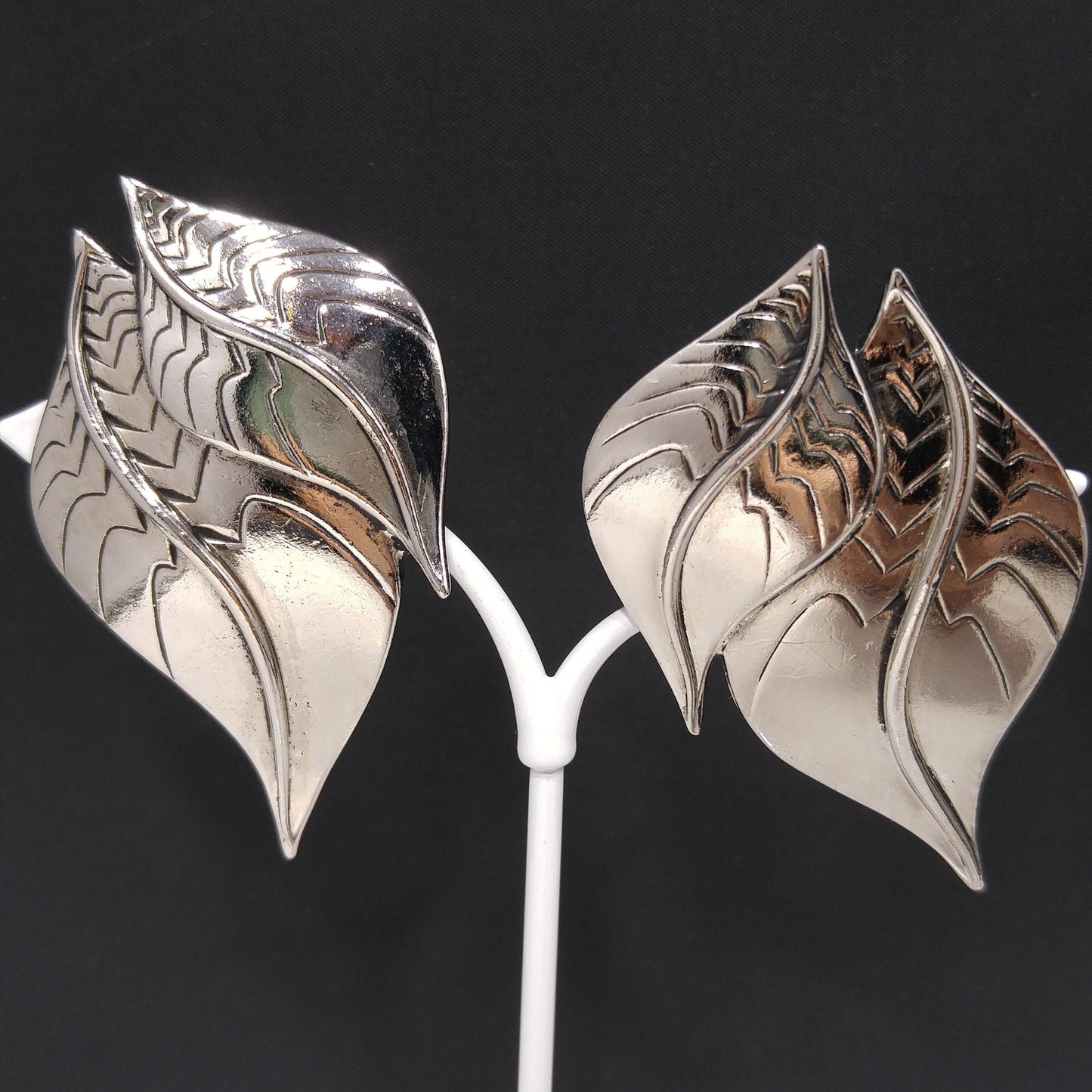 Laurel Burch Two Leaves Clip Earrings, Rhodium Plated, 1980s Vintage Jewelry