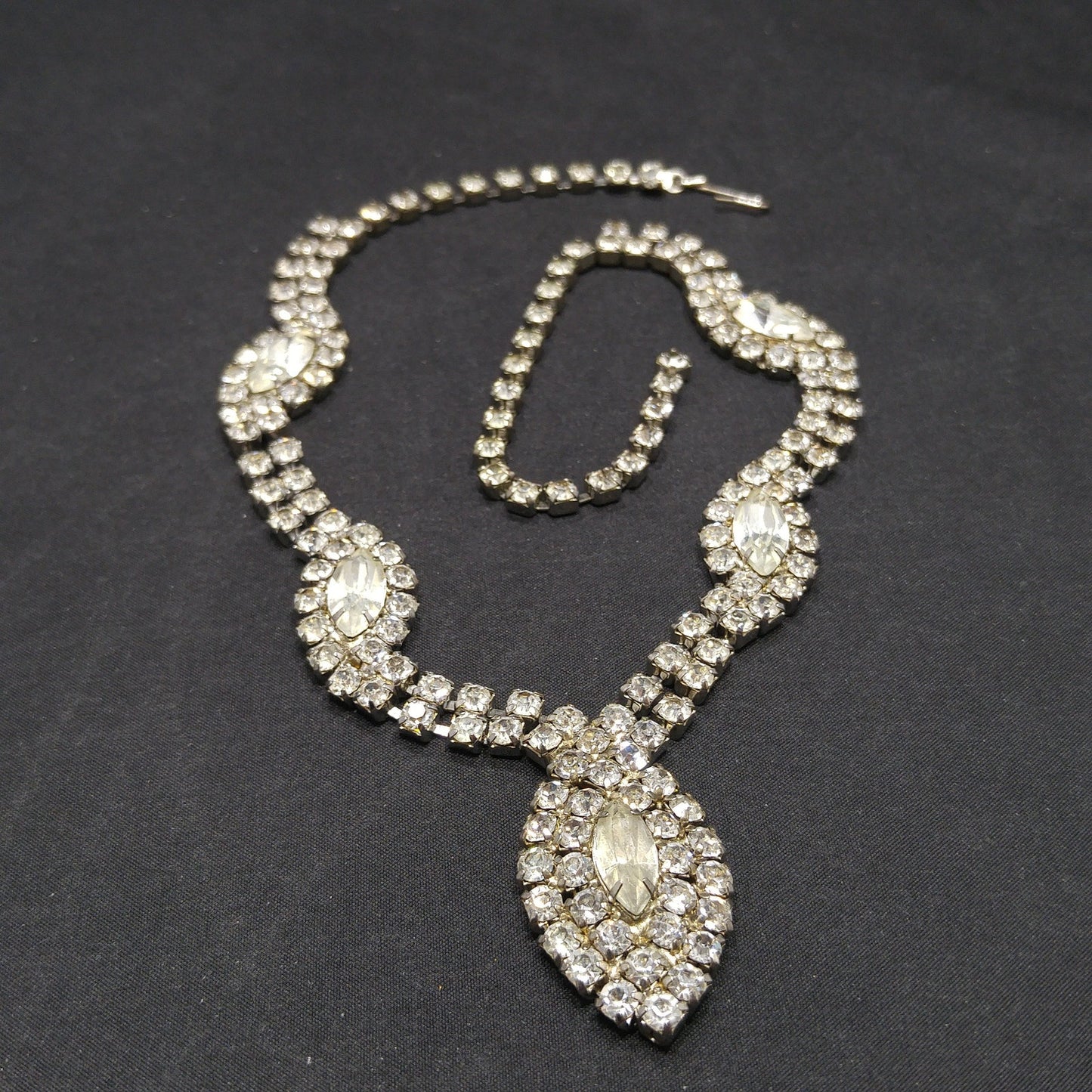 Mid-Century Clear Rhinestone Oval Pendant Necklace, Wedding Necklace, 1950s Vintage Jewelry