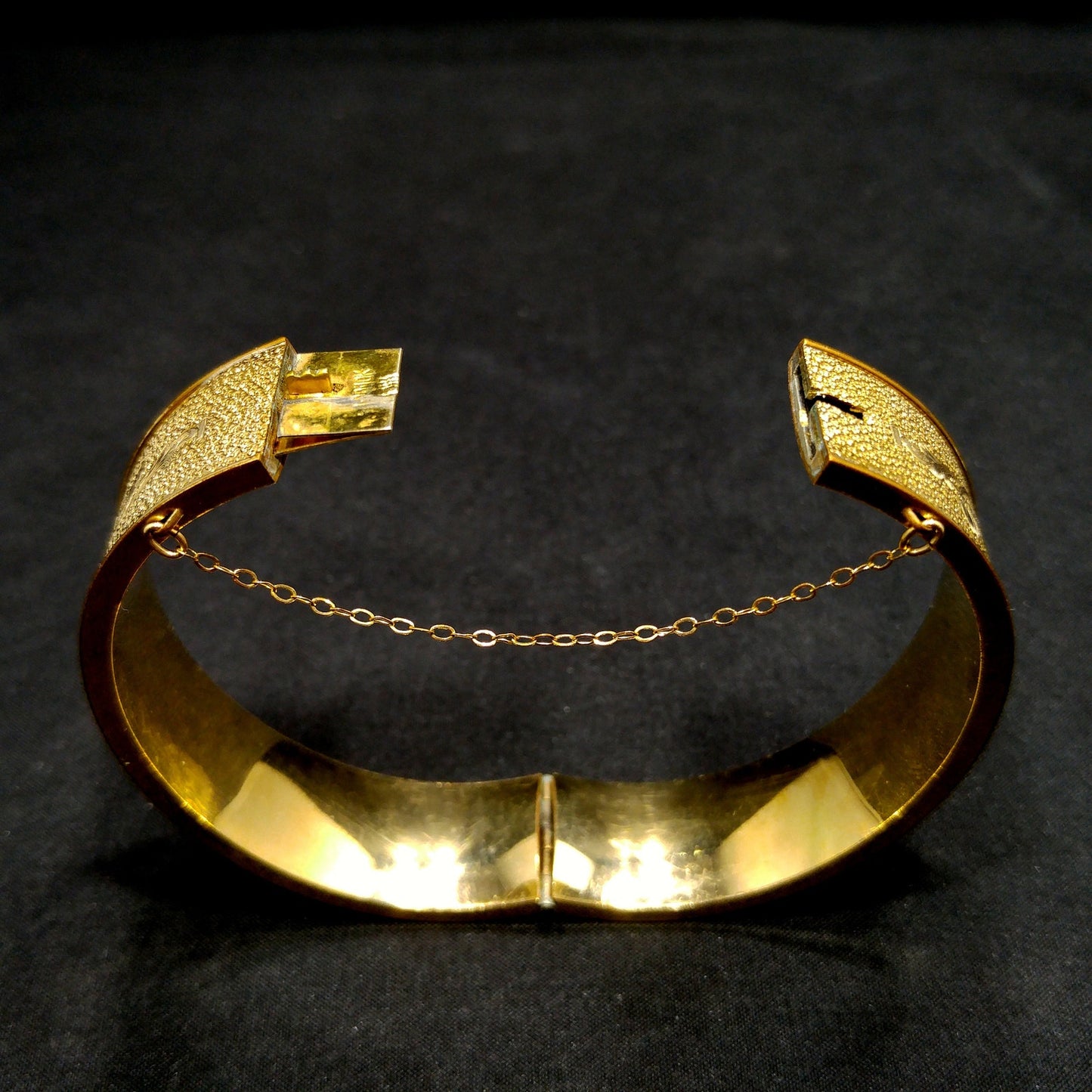 Vintage 10KT Gold Filled Bracelet, Safety Chain, Floral Embossed, 1930s Vintage Jewelry