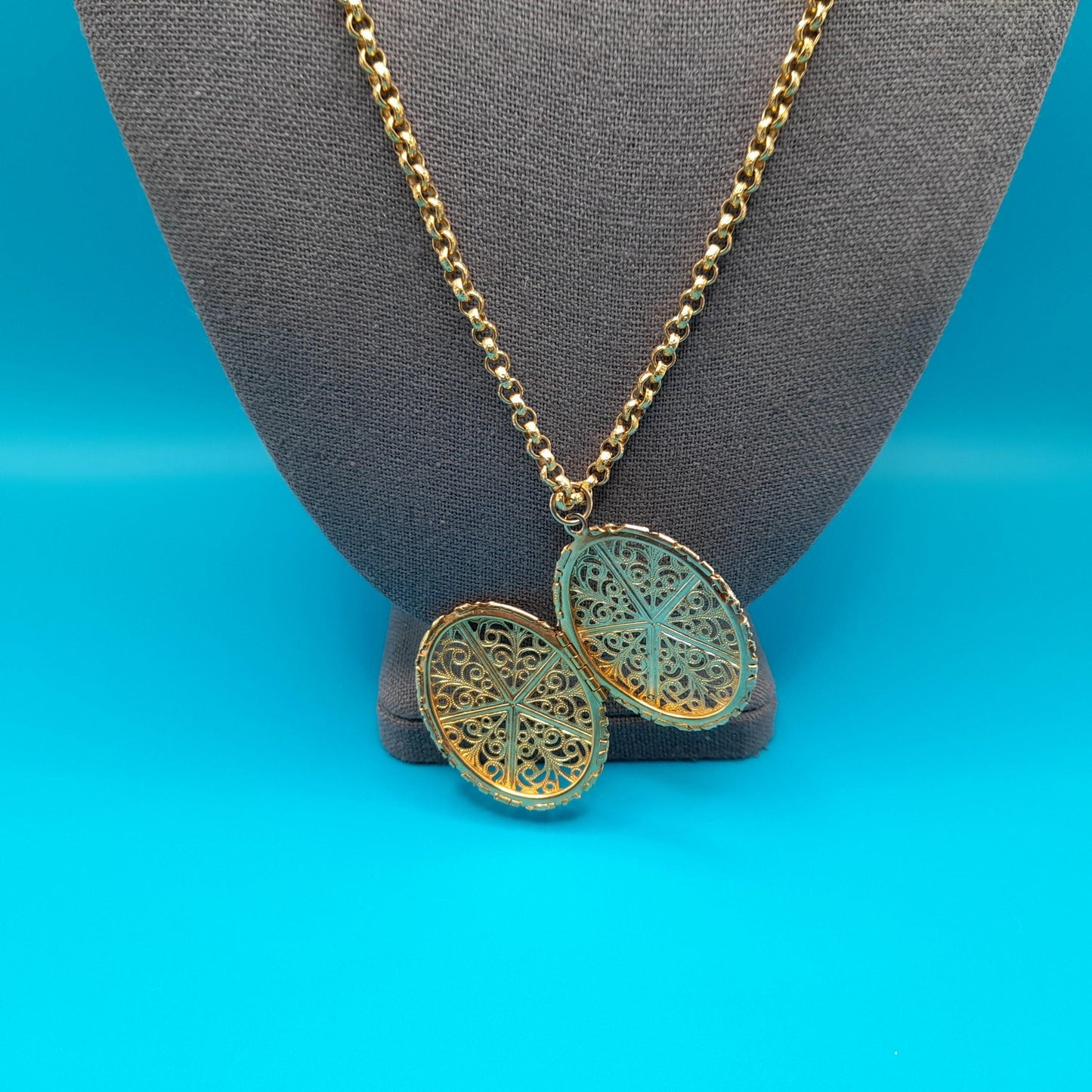 Vintage Filigree Locket Pendant Necklace, 24", Two Photo Locket, 1960s Jewelry