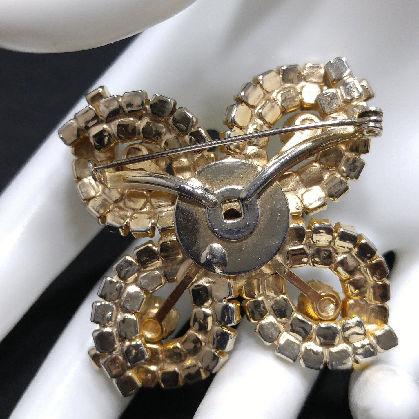 Aurora Borealis Flower Brooch, Gold Plated, 1960s Vintage Jewelry