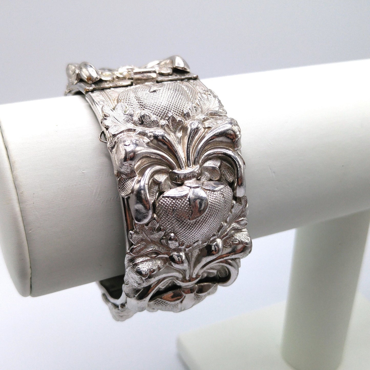 Whiting & Davis Floral Wide Hinged Bracelet, Rhodium Plated, Book Piece, 1970s Vintage Jewelry