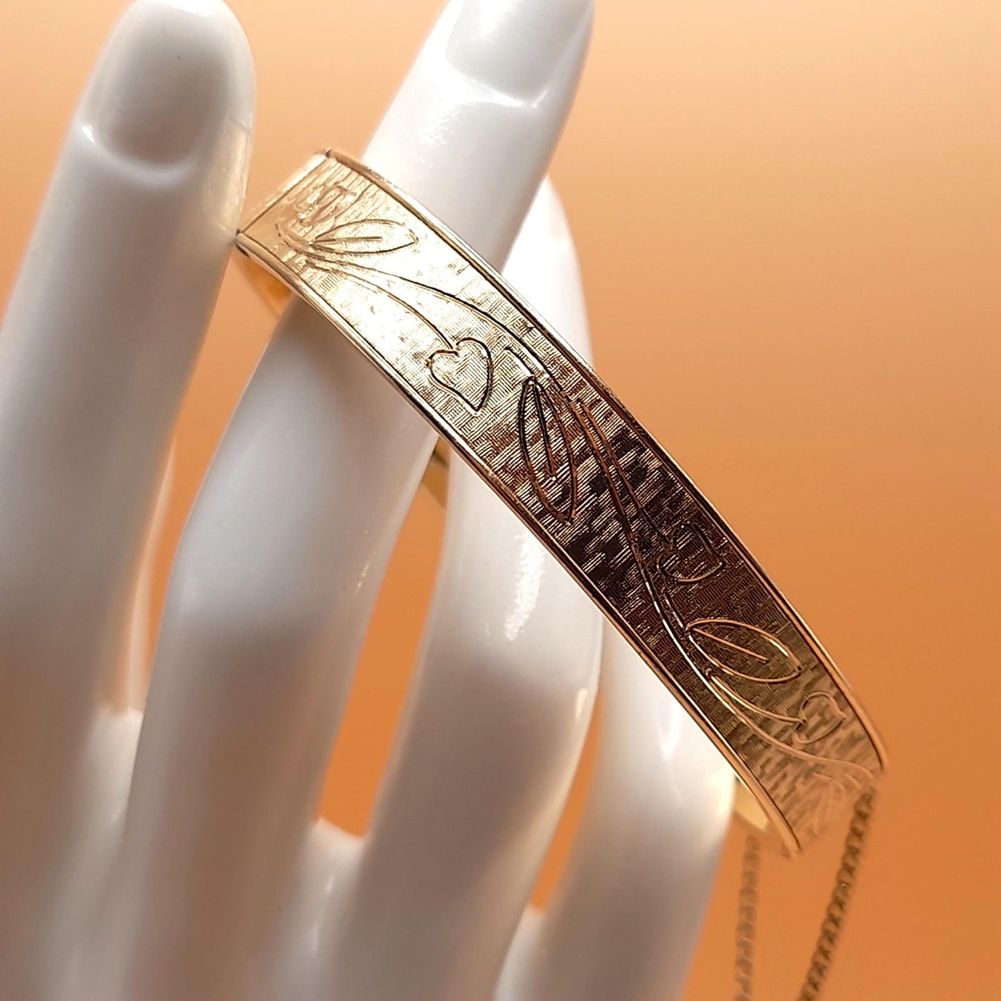 Krementz Floral Hinged Bangle Bracelet, Rolled Gold Overlay, Safety Chain, 1950s Vintage Jewelry