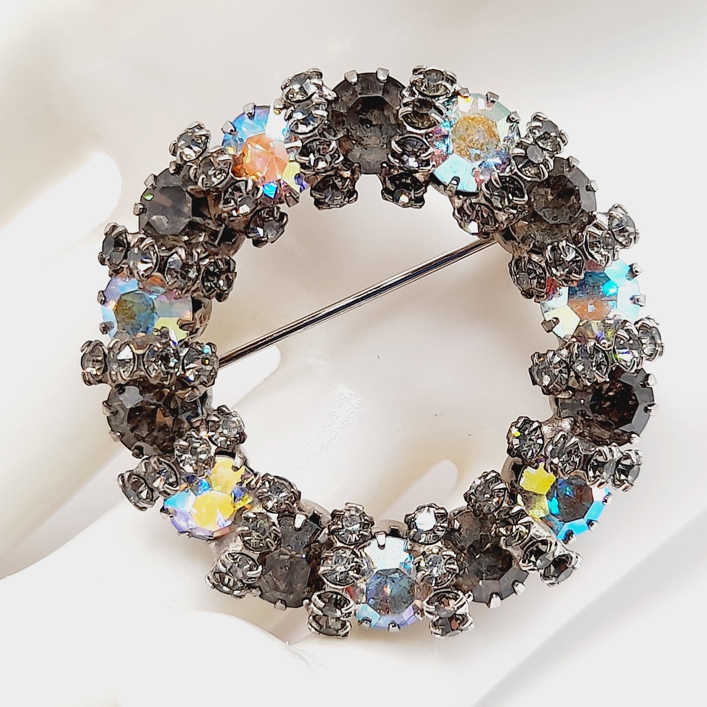 Vintage AB Rhinestone Circle Brooch Silver Tone Aurora Borealis Crystals – 1.5”