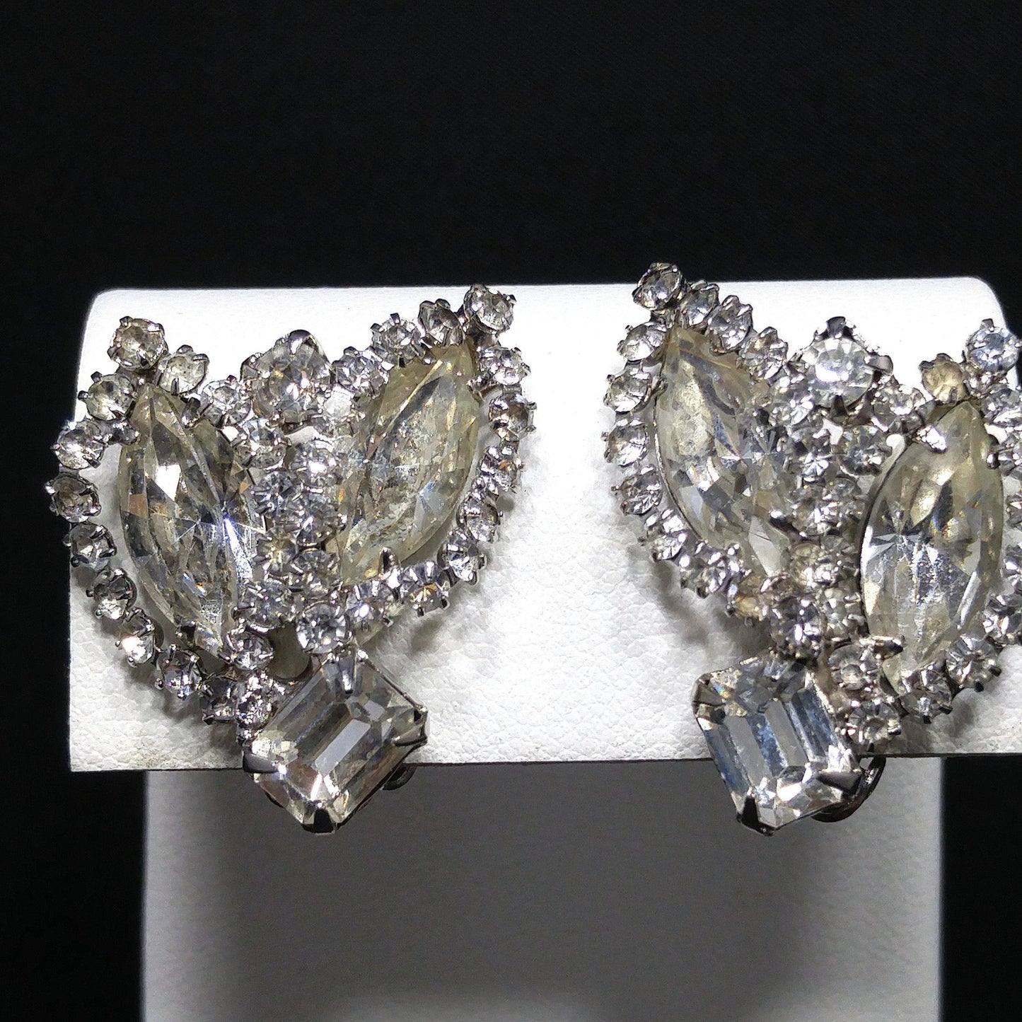 Weiss Clear Rhinestone Floral Earrings, Rhodium Plated, 1950s Vintage Jewelry