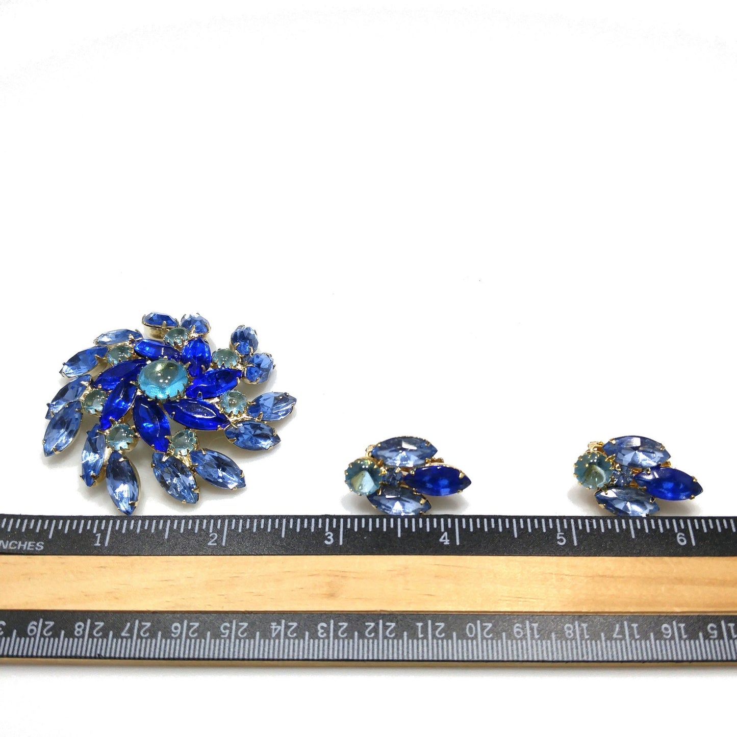 Blue Light Dark Rhinestones Pinwheel Brooch & Earrings, Gold Plated, 1960s Vintage Jewelry