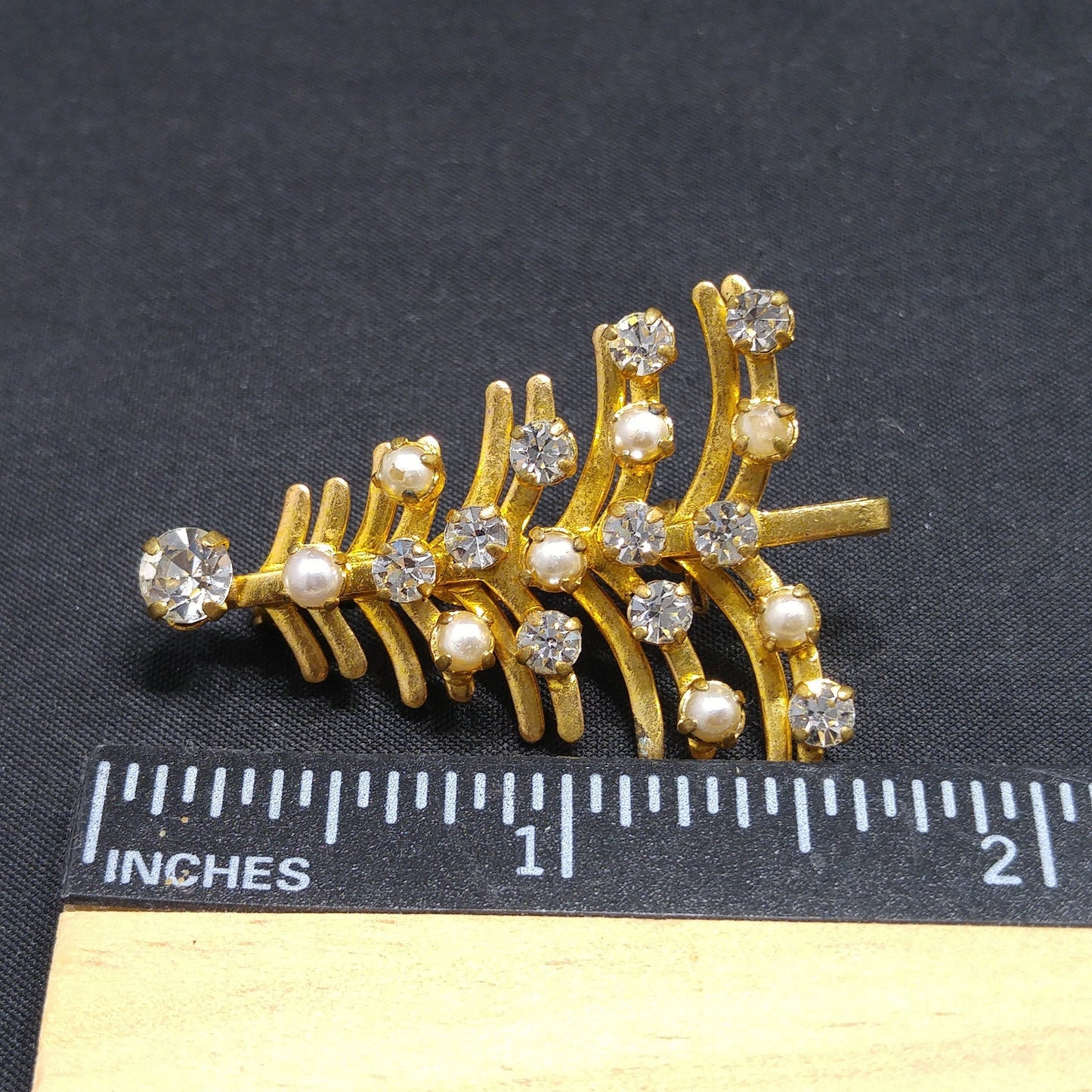 Austria Christmas Tree Brooch, Clear Rhinestones, Faux Pearls, 1960s Vintage Jewelry