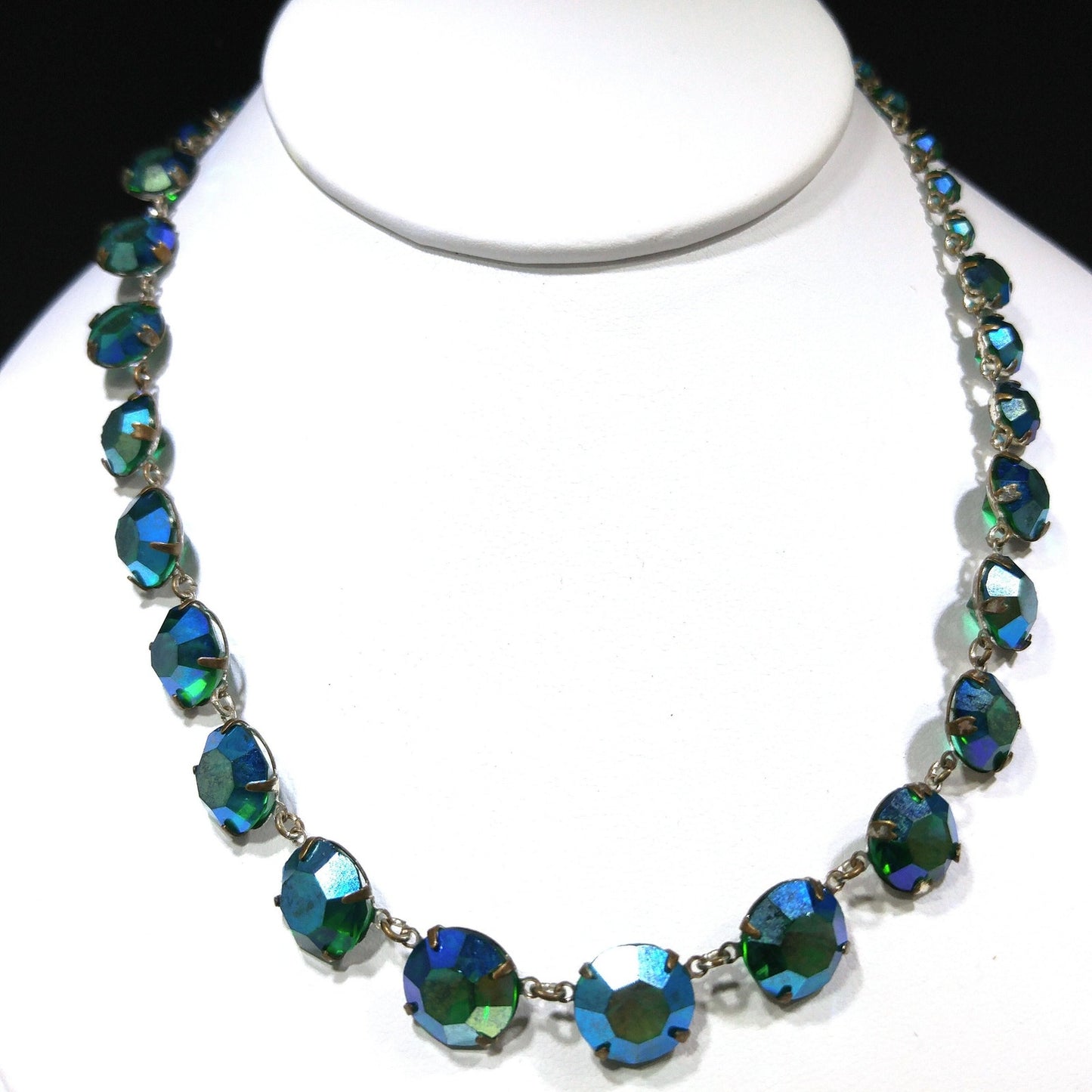 Green Aurora Borealis Crystal Art Deco Rivière Glass Necklace, 20 Inches, 1950s Vintage Jewelry