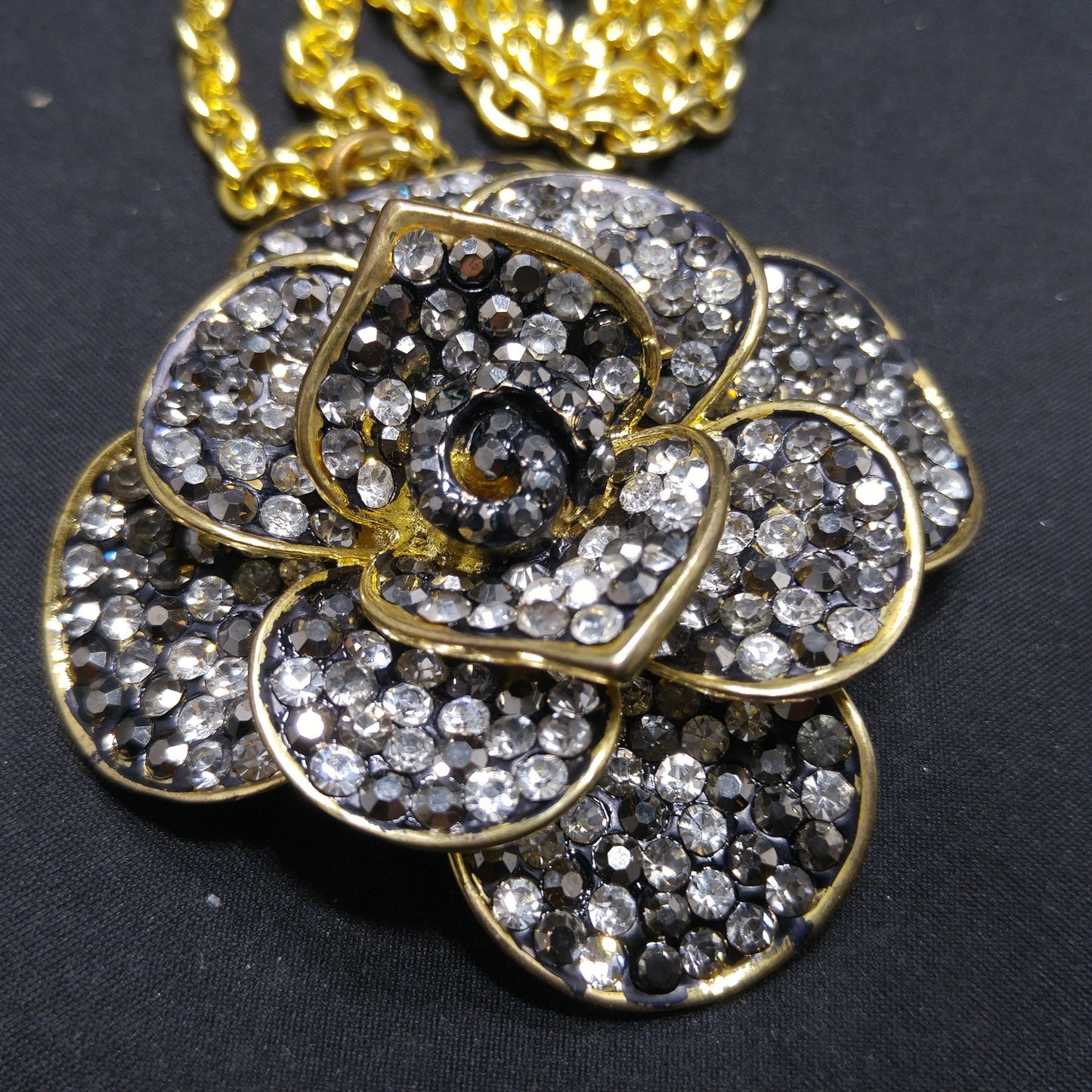 Austrian Crystal Flower Pendant Necklace, Gold Plated, 1980s Vintage Jewelry