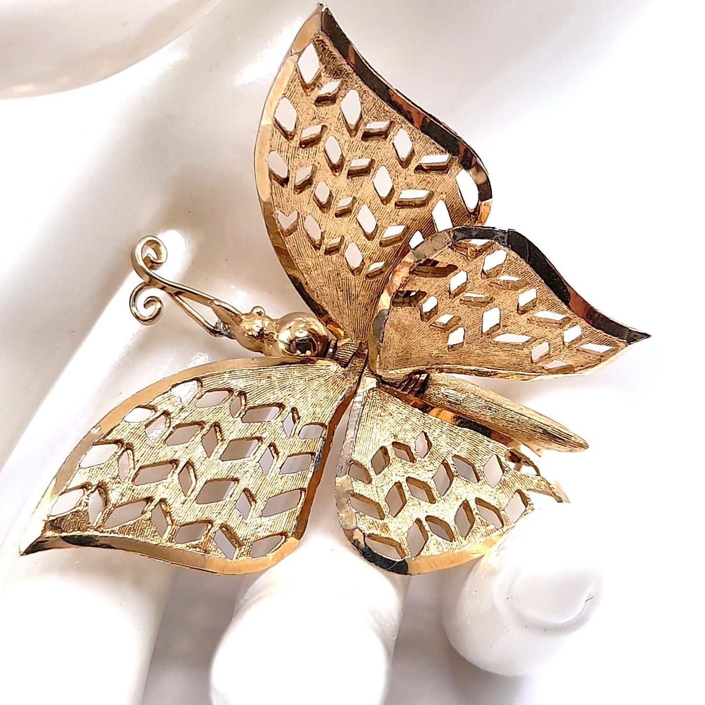 Vintage Gold Butterfly Brooch, Articulated Wings, Filigree Mid-Century Jewelry