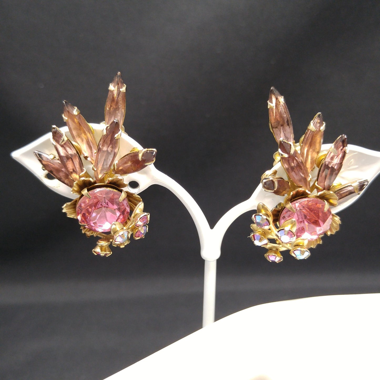Pink Lavender Rhinestone Brooch Earrings, Riveted Design, 1950s Vintage Jewelry