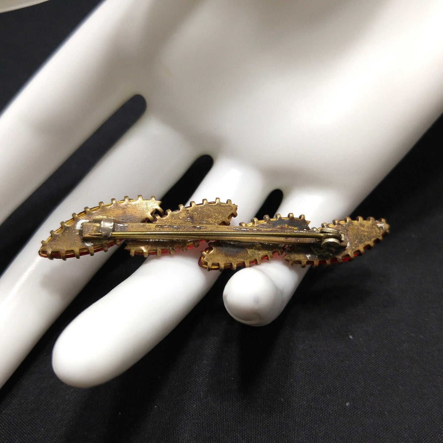 Victorian Red Rhinestone Bar Brooch, Dogtooth Prongs, 1900s Antique Jewelry