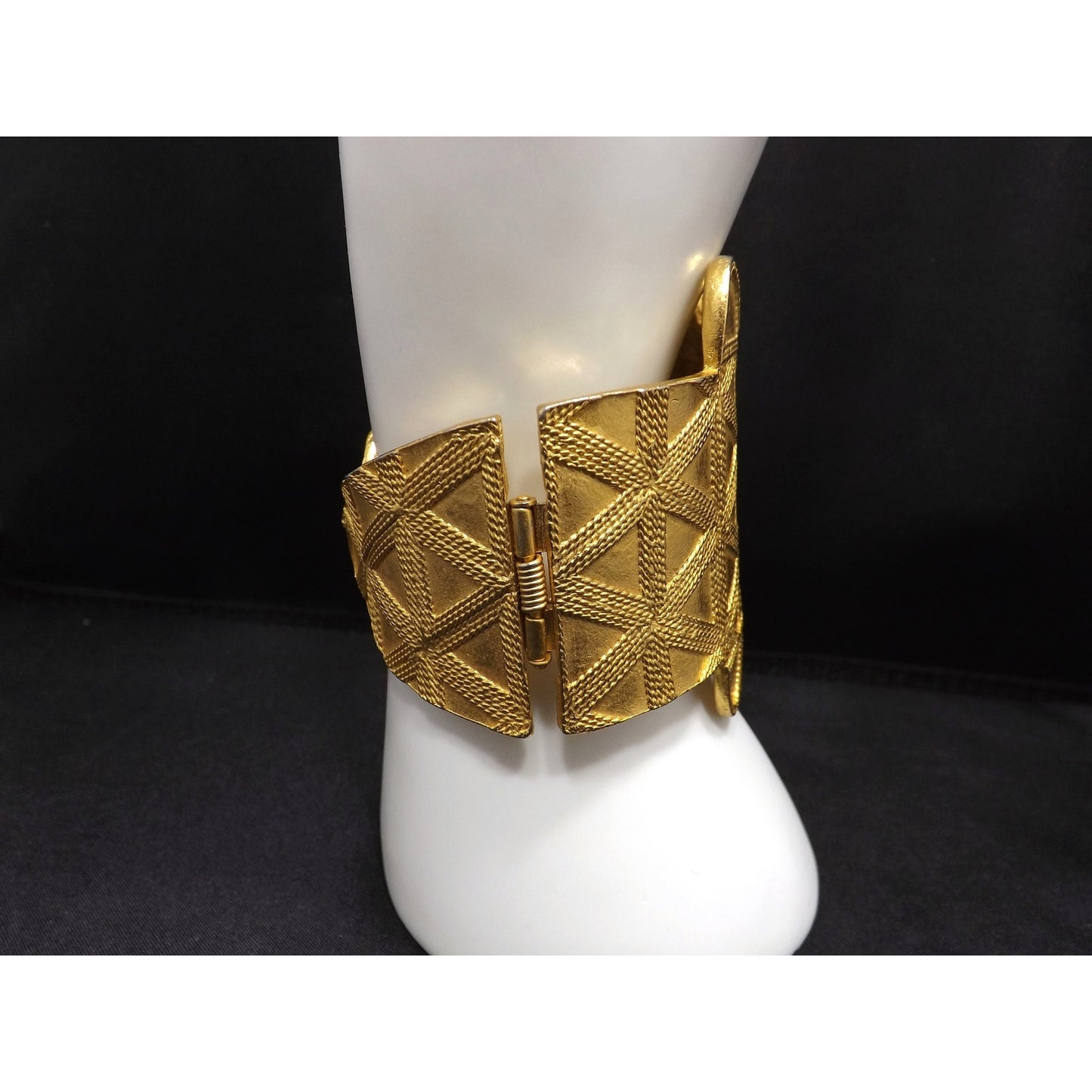 Kenneth Lane Large Hinged Bracelet, Gold Plated, Vintage Jewelry