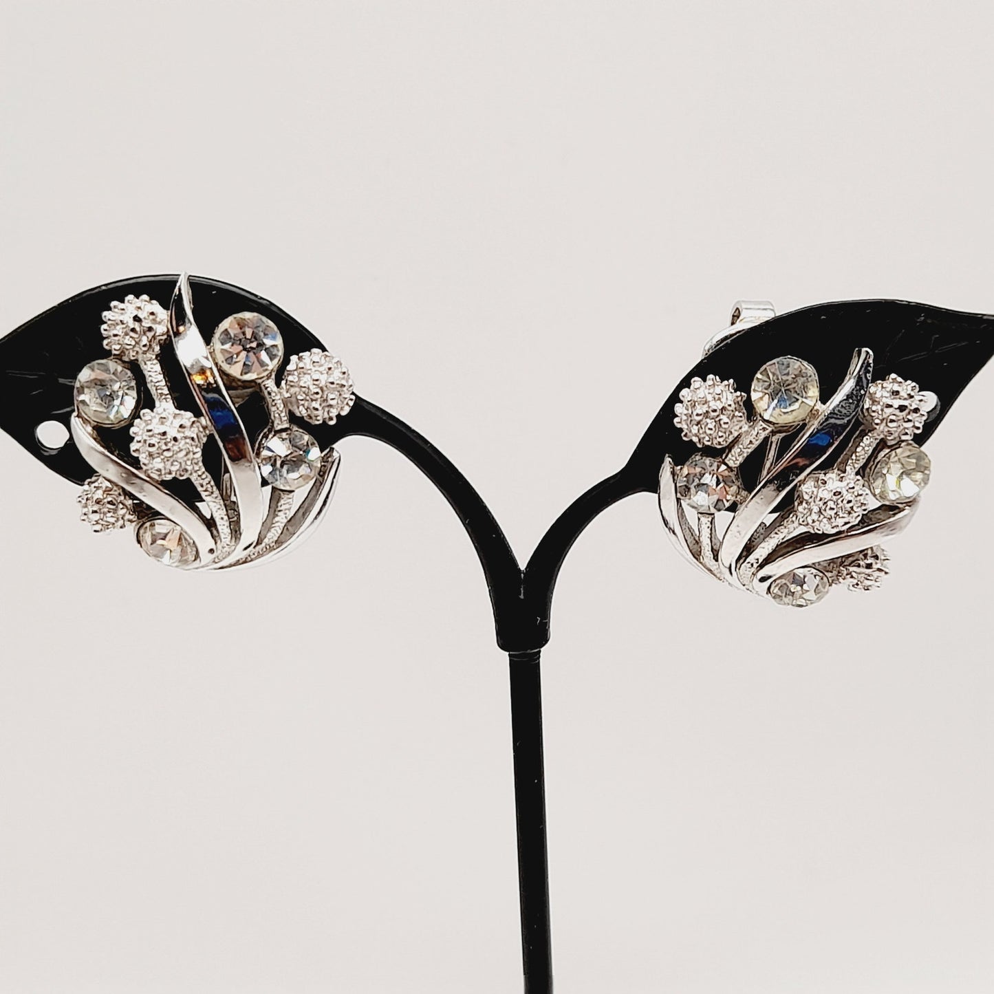 Vintage Crown Trifari Rhinestone Clip Earrings – Rhodium Plated Mid Century Jewelry