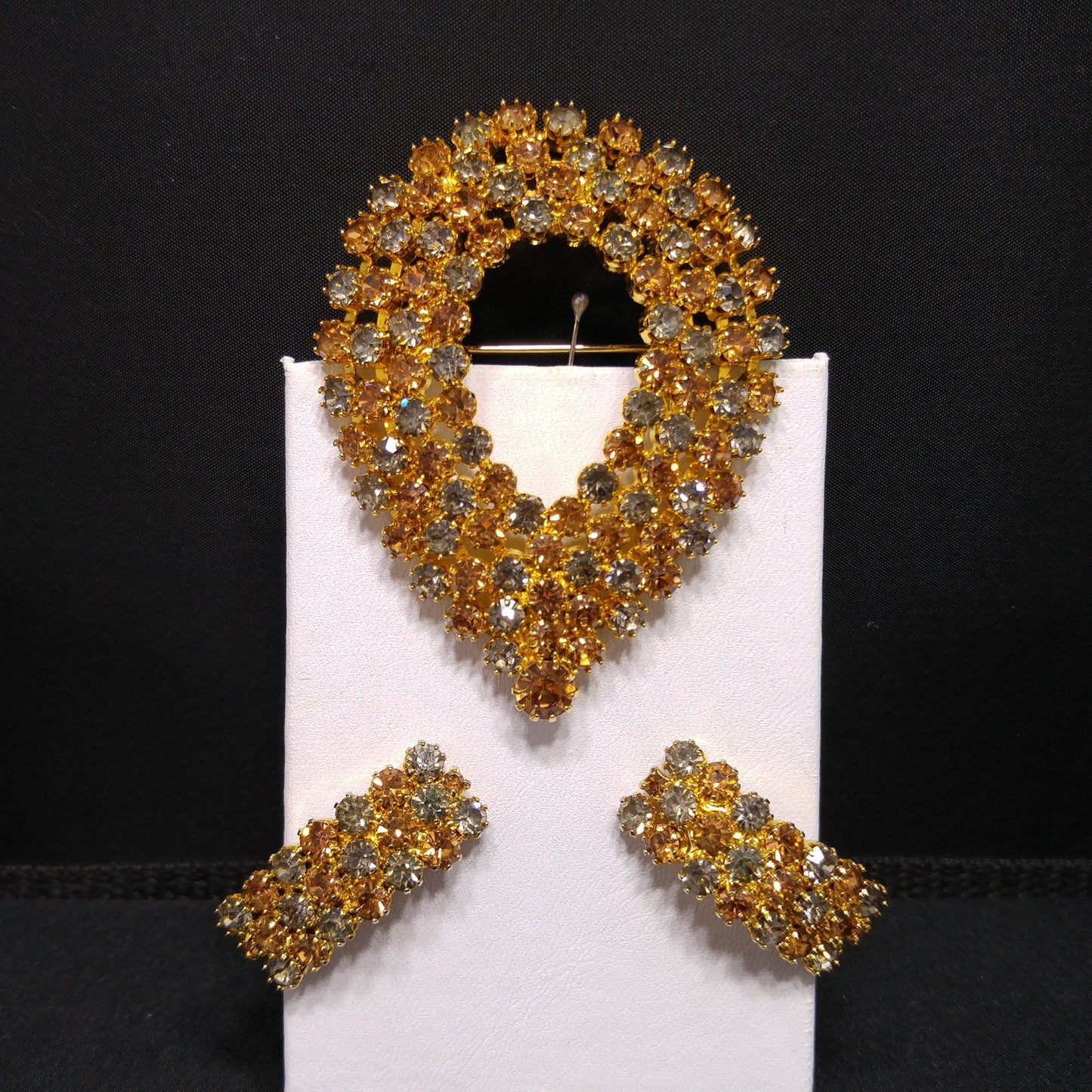 Kramer Vintage Rhinestone Brooch & Clip Earrings Set Topaz Gray Gold Plate 1960s