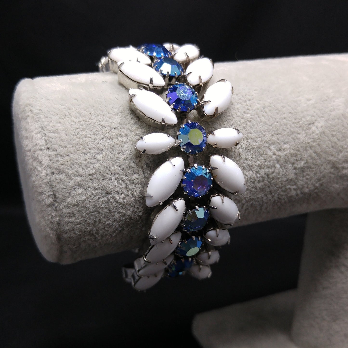 Vintage Weiss Blue AB Rhinestone Bracelet, White Milk Glass Cabochons, Rhodium Plated