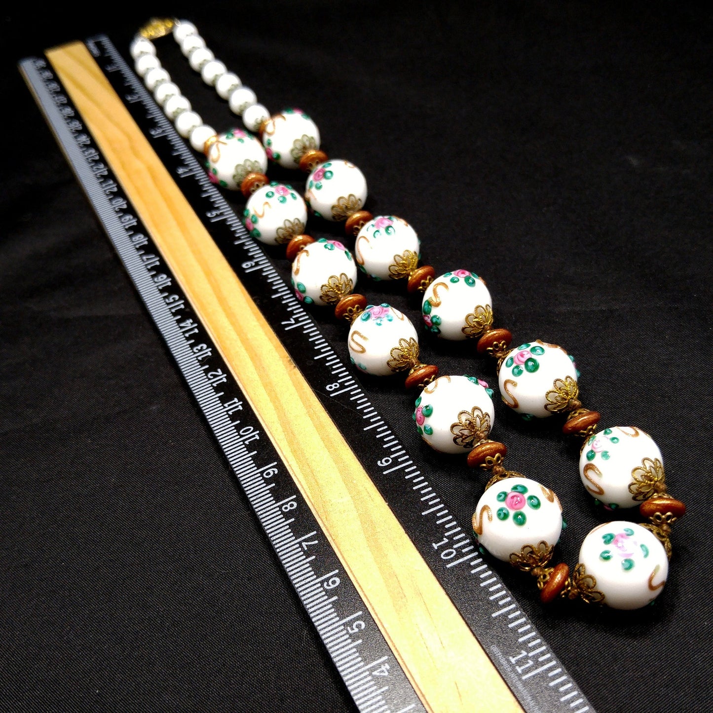 White Floral Lampwork Beaded Necklace, Hand Blown Glass, 1960s Vintage Jewelry