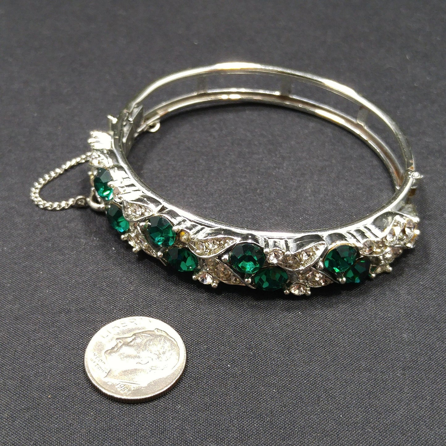 Lisner Emerald Green Rhinestone Hinged Bracelet, Rhodium Plated, 1960s Vintage Jewelry