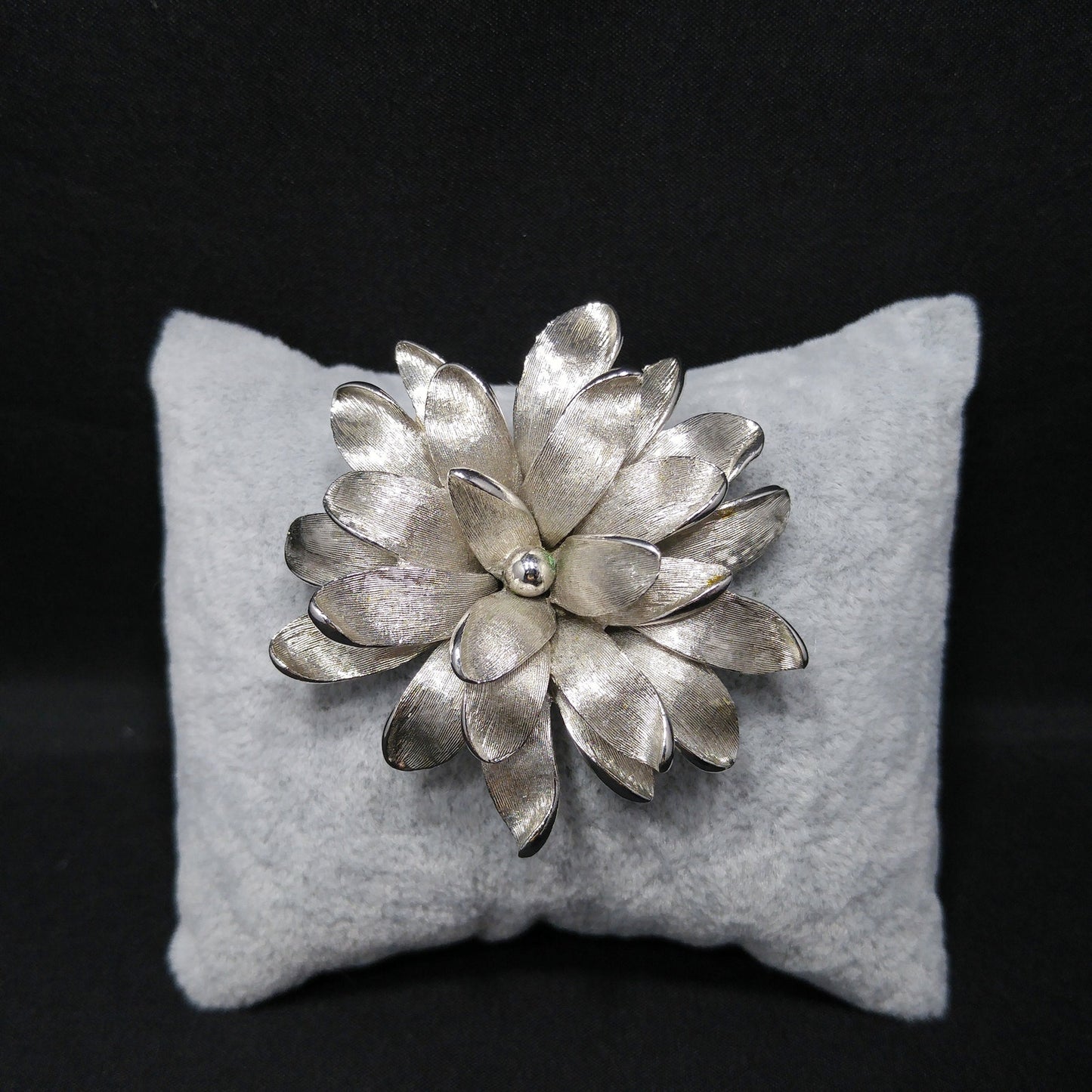 Boucher Floral Brooch, Number 8919P, Rhodium Plated, 1960s Vintage Jewelry