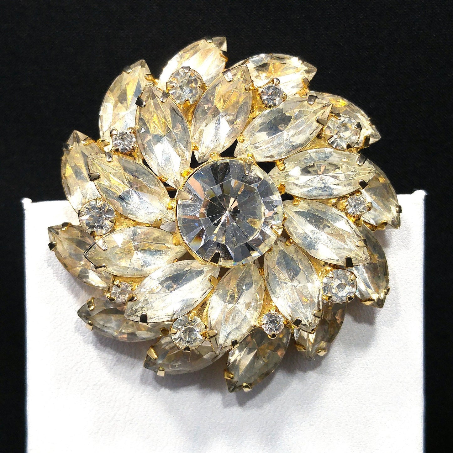 Mid-Century Clear Crystal Rhinestone Flower Brooch, Gold Plated, 1960s Vintage Jewelry