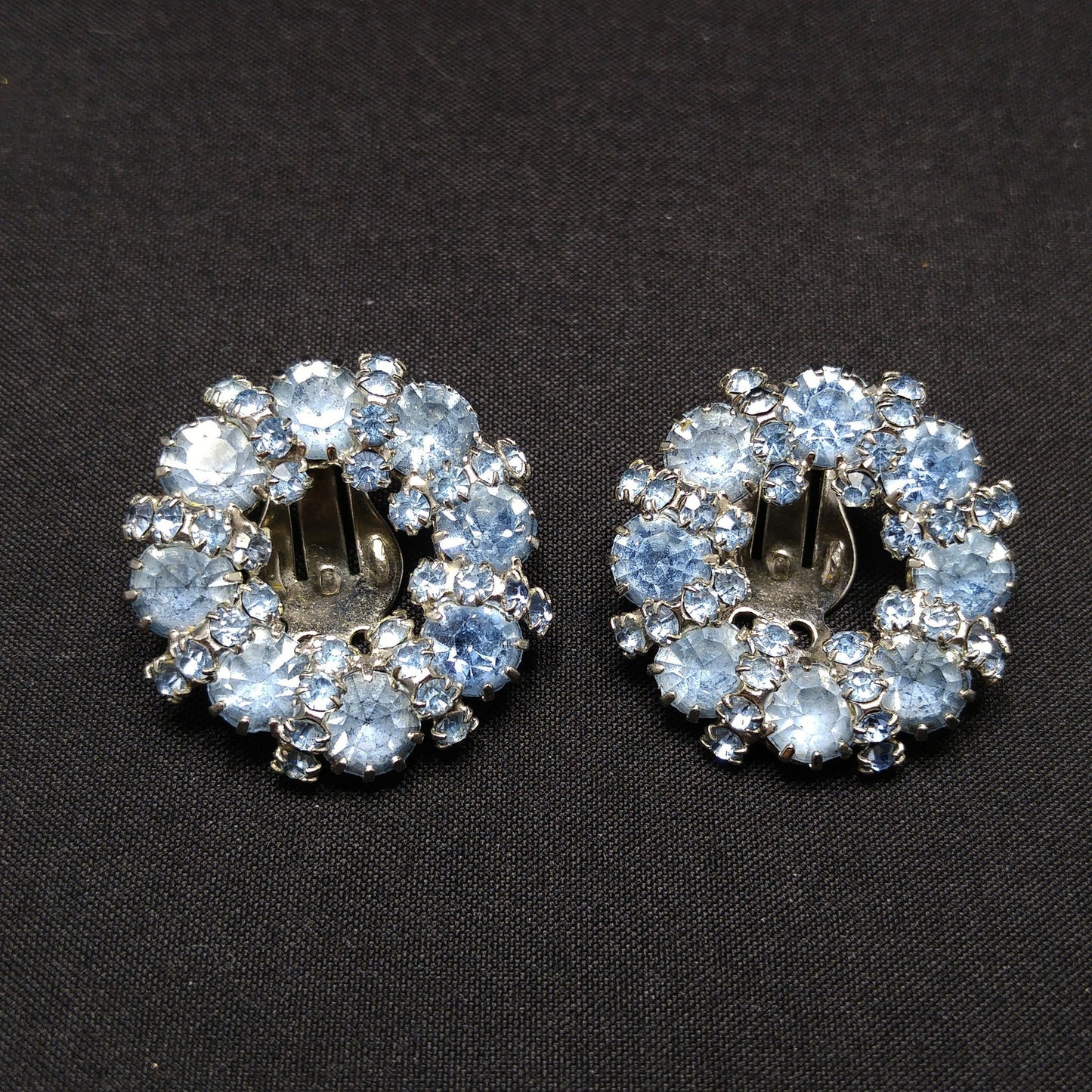 Vintage Weiss Wreath Rhinestone Brooch & Earrings, Light Blue Rhodium Plated