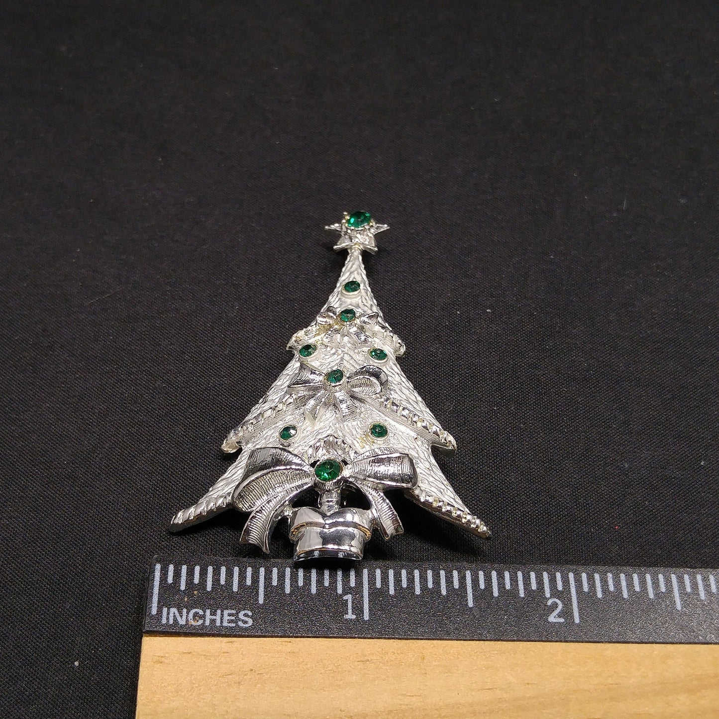 Vintage Christmas Tree Brooch – 1960s Silver Tone Holiday Pin with Emerald Green Rhinestones, 2 1/4 Inch