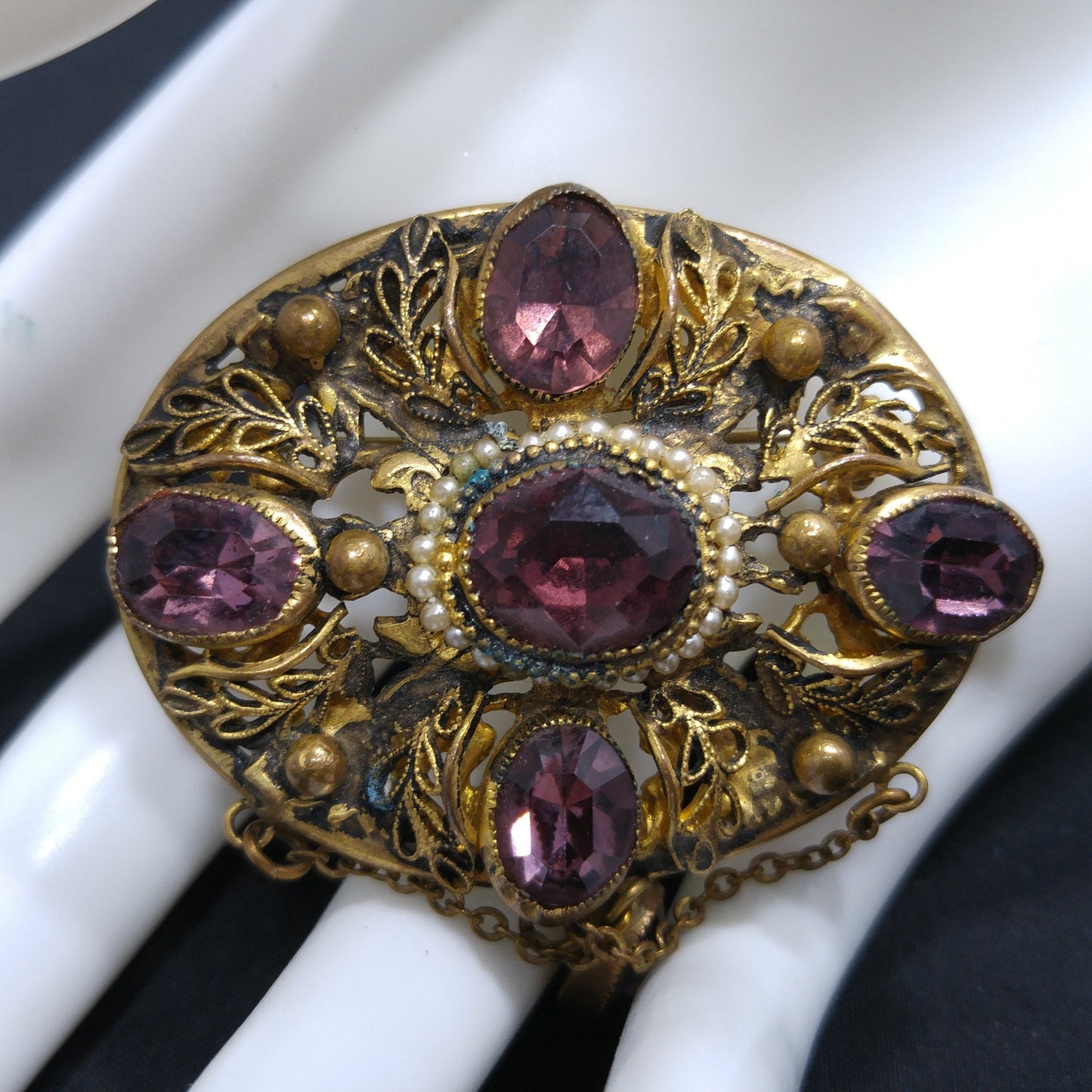 Art Nouveau Purple Czech Brooch, Purple Oval Dangle Rhinestone, 1930s Vintage Jewelry