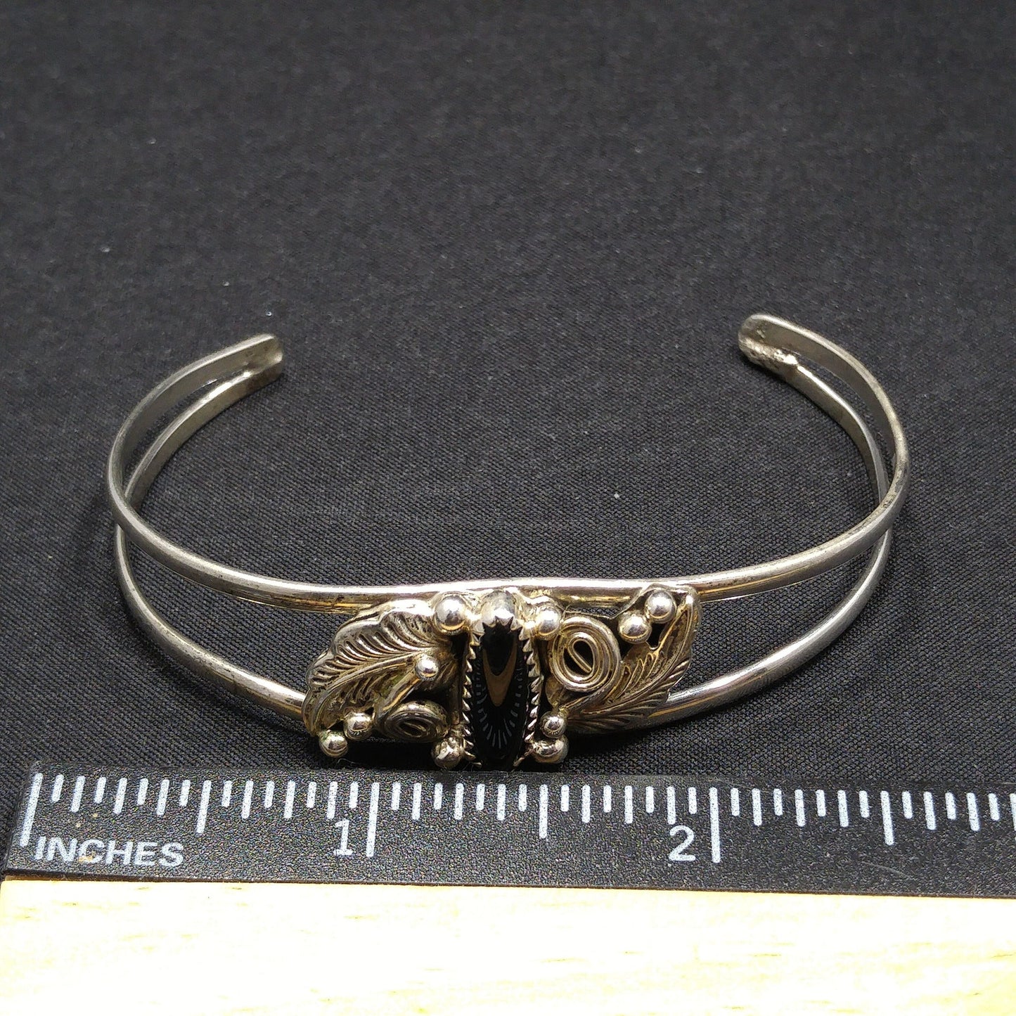 Richard Begay Navajo Artisan Sterling Silver Onyx Cuff Bracelet, 1980s Vintage Jewelry