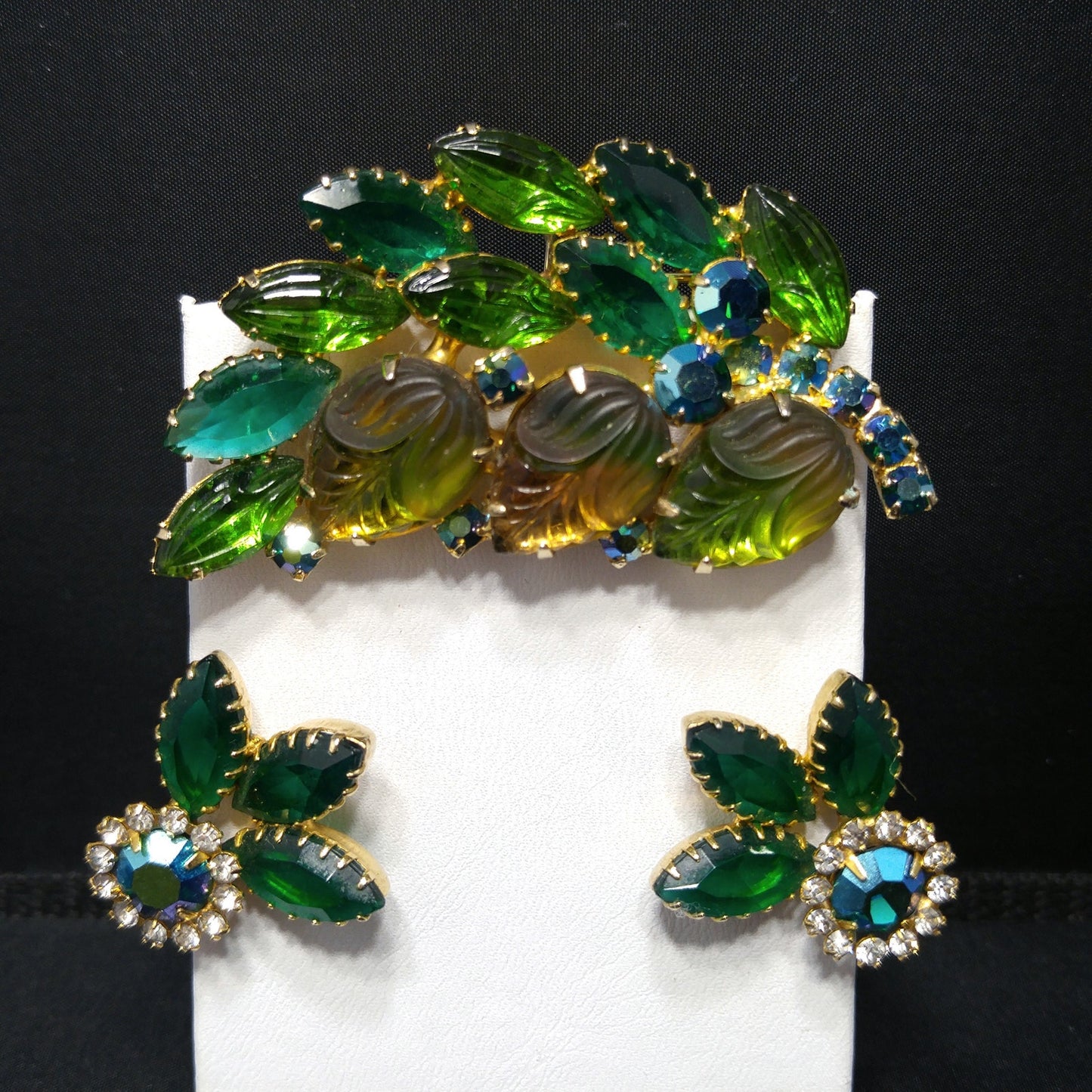 Green Aurora Borealis Acorn Molded Leaf Brooch Earrings Set, Gold Plated, 1960s Vintage Jewelry