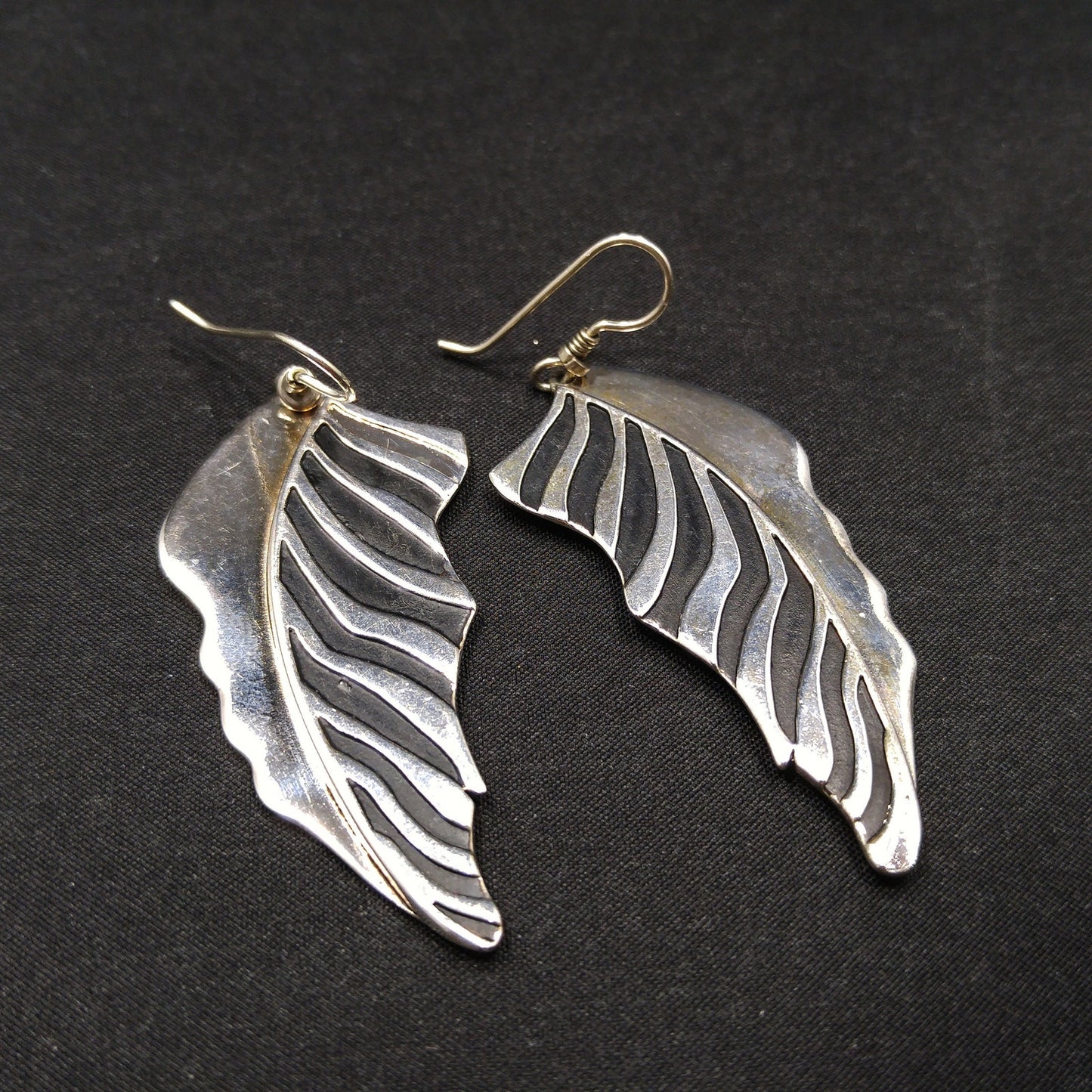 Laurel Burch Long Palm Leaf Earrings, Rhodium Plated, 1980s Vintage Jewelry