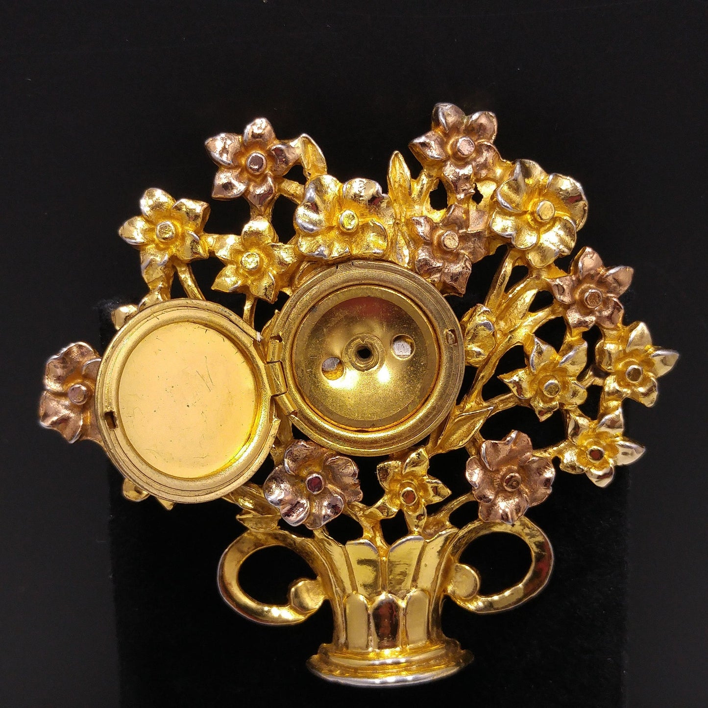 Hidden Locket Large Fur Clip, Gold Plated Flower Bouquet, 1940s Vintage Jewelry