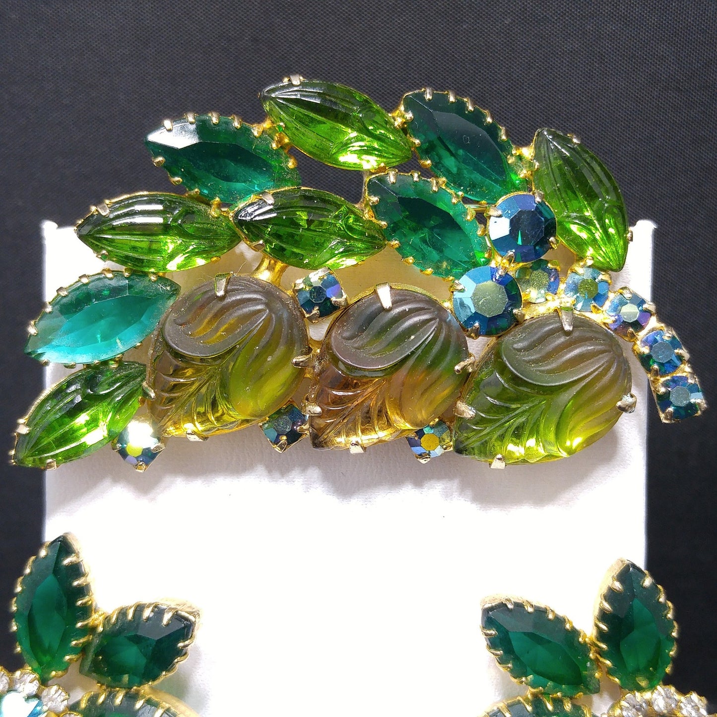 Green Aurora Borealis Acorn Molded Leaf Brooch Earrings Set, Gold Plated, 1960s Vintage Jewelry