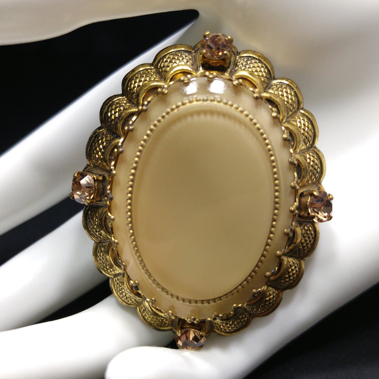 West Germany Beige Art Glass Filigree Brooch, Scalloped Edges, Champagne Rhinestones, 1950s Vintage Jewelry