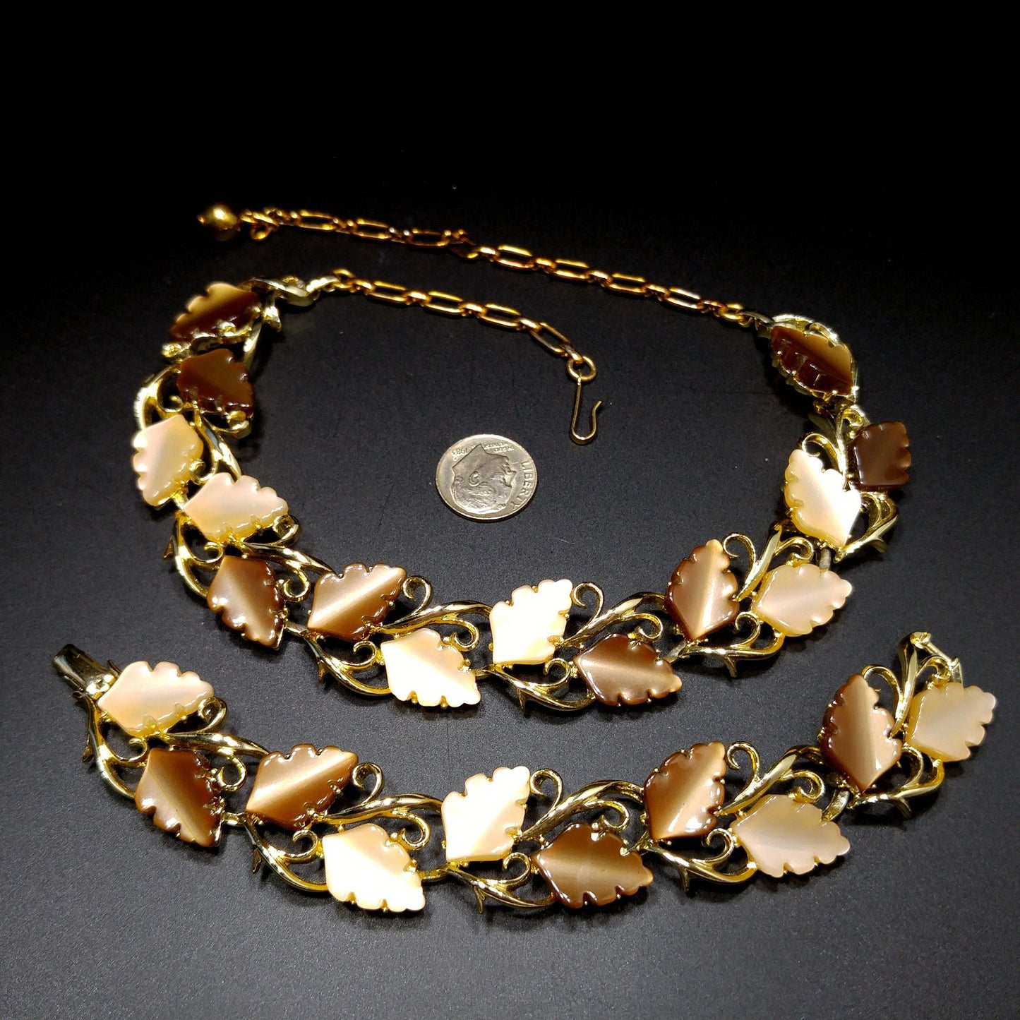 Mid-Century Beige Brown Moonglow Leaves Necklace Bracelet Set, Lucite Jewelry, 1950s Vintage Jewelry