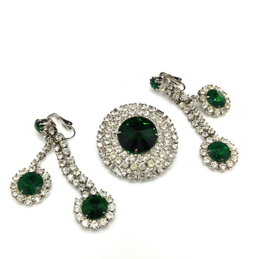 Emerald Green Rivoli Crystal Rhinestone Brooch & Earrings, Rhodium Plated, 1960s Vintage Jewelry