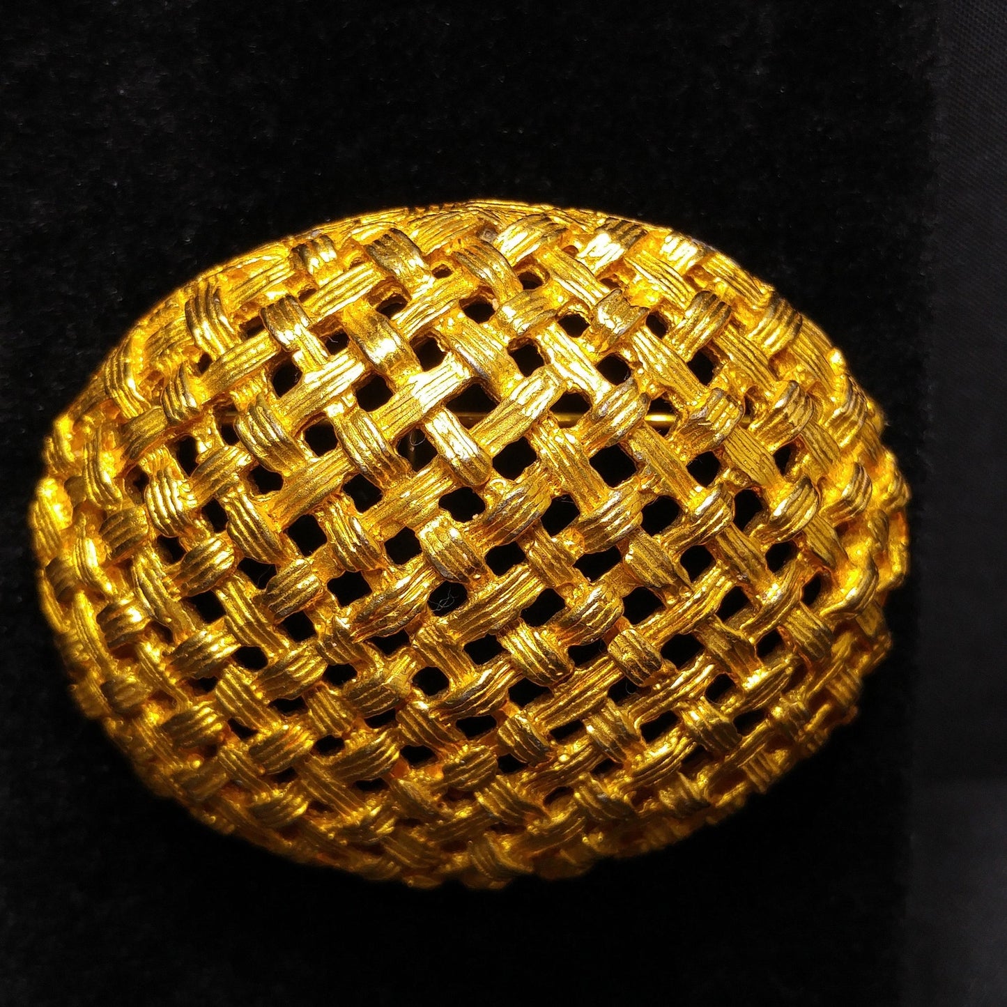 Hattie Carnegie Basket Weave Brooch, Designer Signed, 1950s Vintage Jewelry