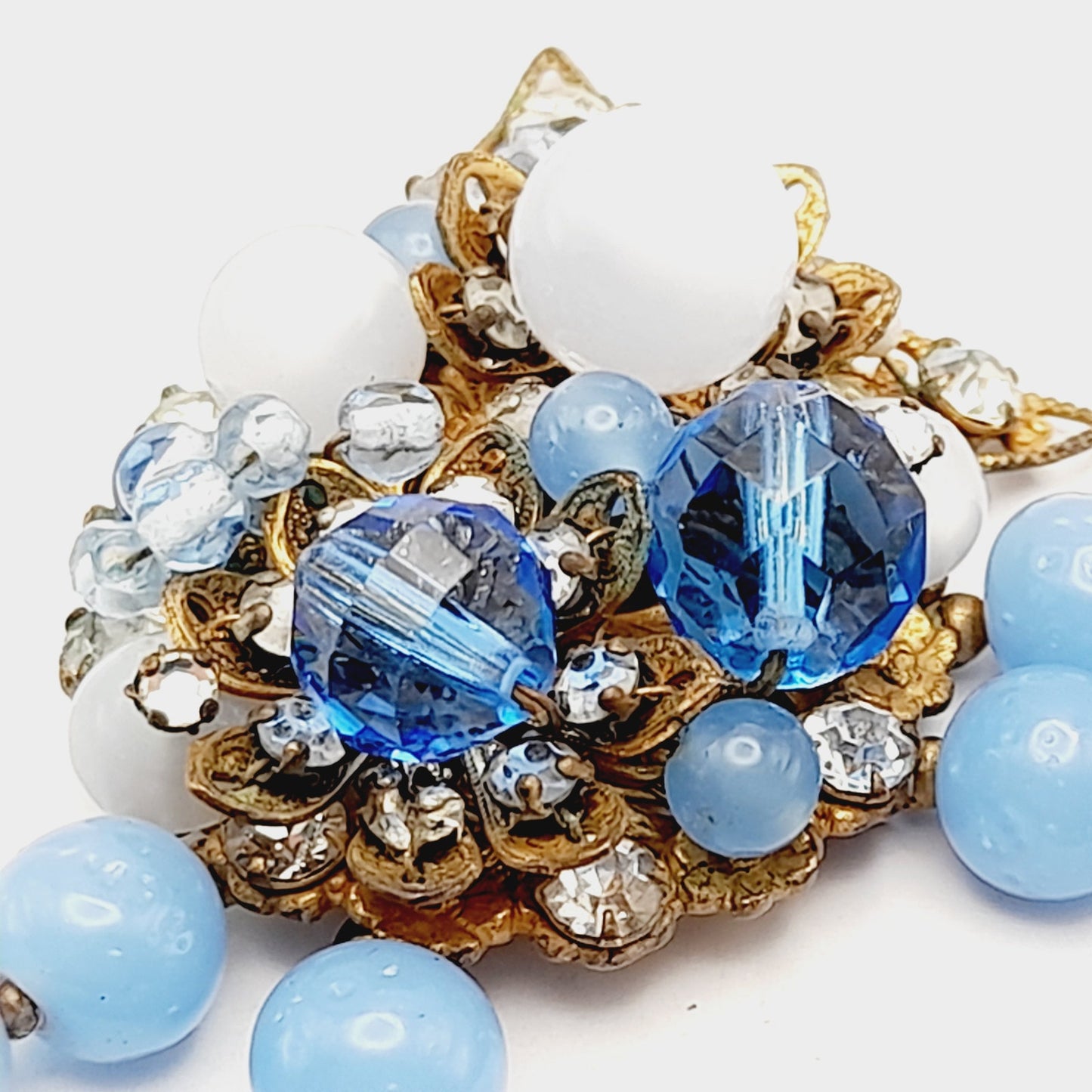 Vintage 1940s Unsigned Hattie Carnegie Style Blue Glass Necklace