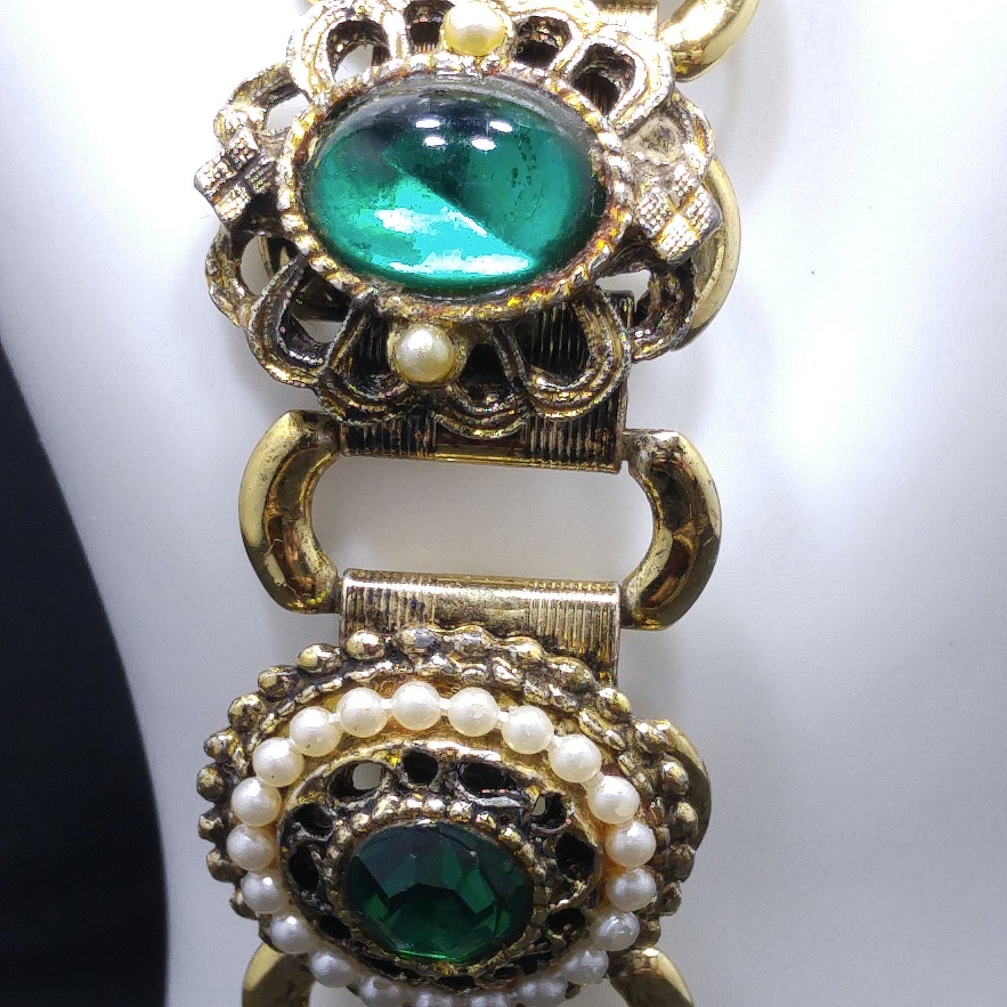 Emerald Green Rhinestones Book Chain Bracelet, Faux Pearls, 1940s 1950s Vintage Jewelry