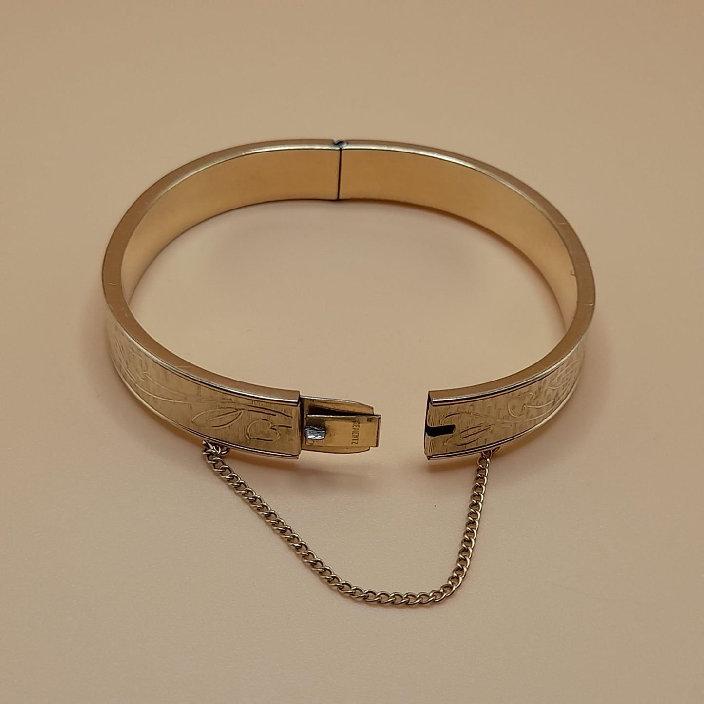 Krementz Floral Hinged Bangle Bracelet, Rolled Gold Overlay, Safety Chain, 1950s Vintage Jewelry