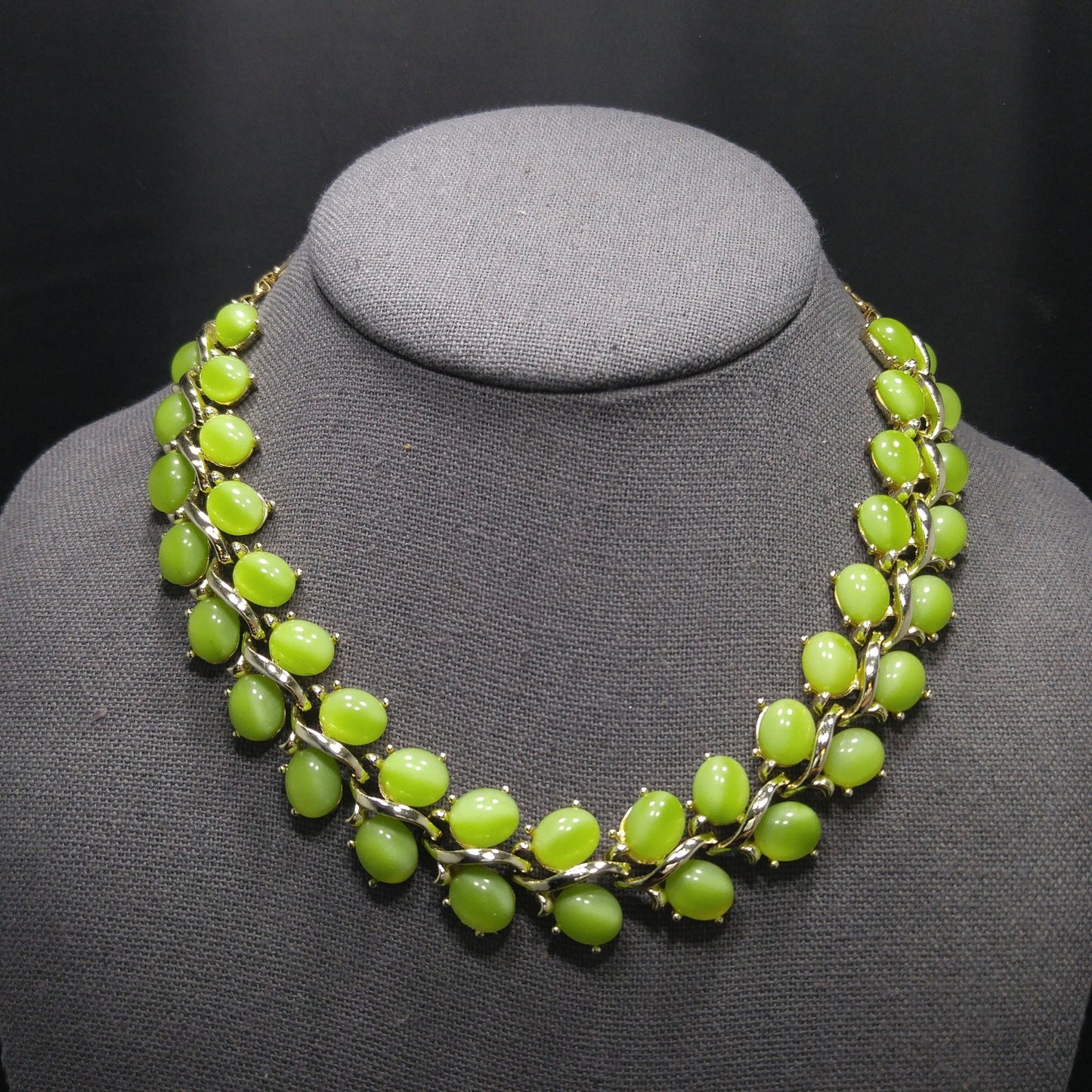Light Green Lucite Choker Necklace, Gold Tone, 1950s Vintage Jewelry