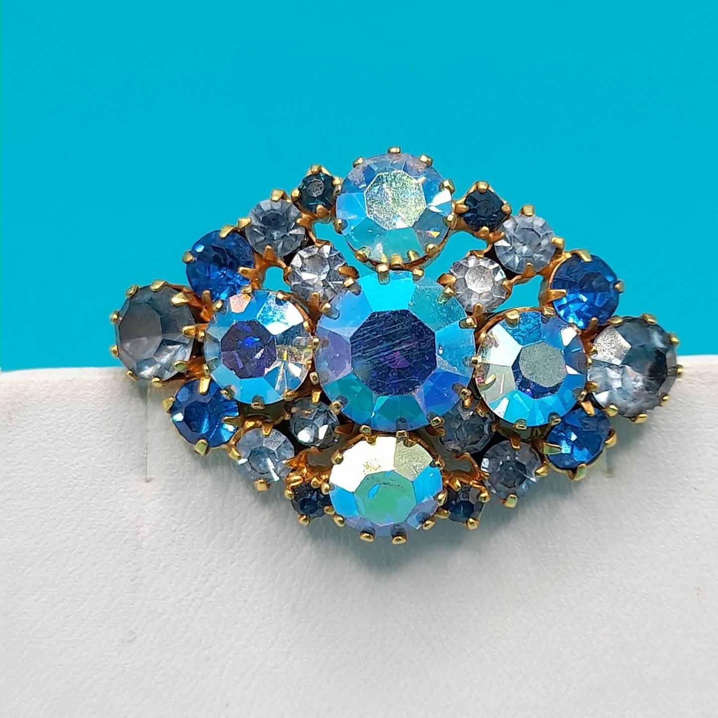 Vintage STAR Made AUSTRIA Brooch, Aurora Borealis, Gold Tone, 1960s, 1 3/4 Inch