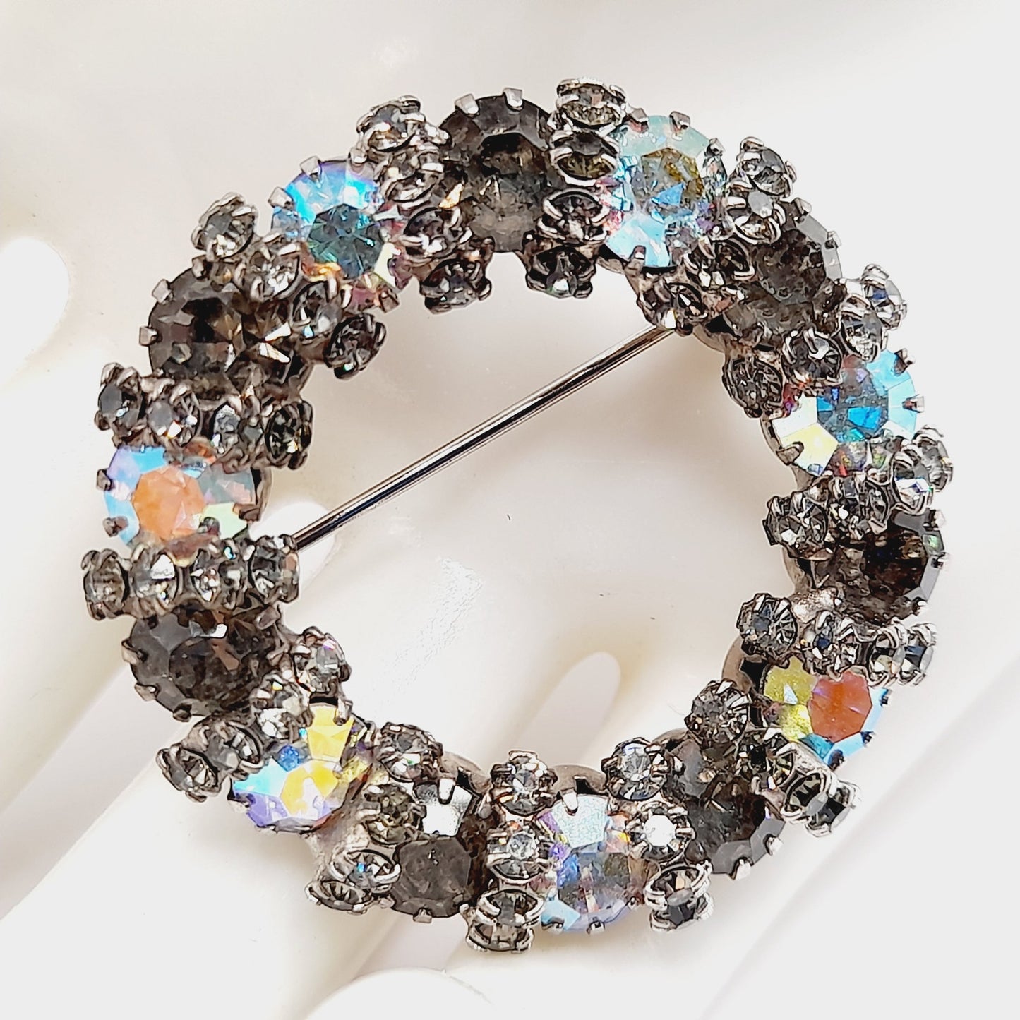 Vintage AB Rhinestone Circle Brooch Silver Tone Aurora Borealis Crystals – 1.5”